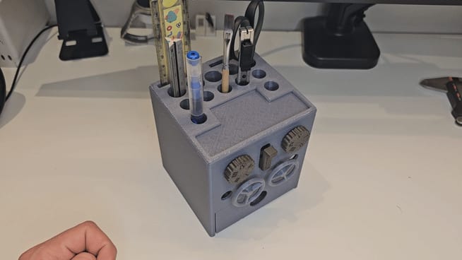 Pen Vault 1.0