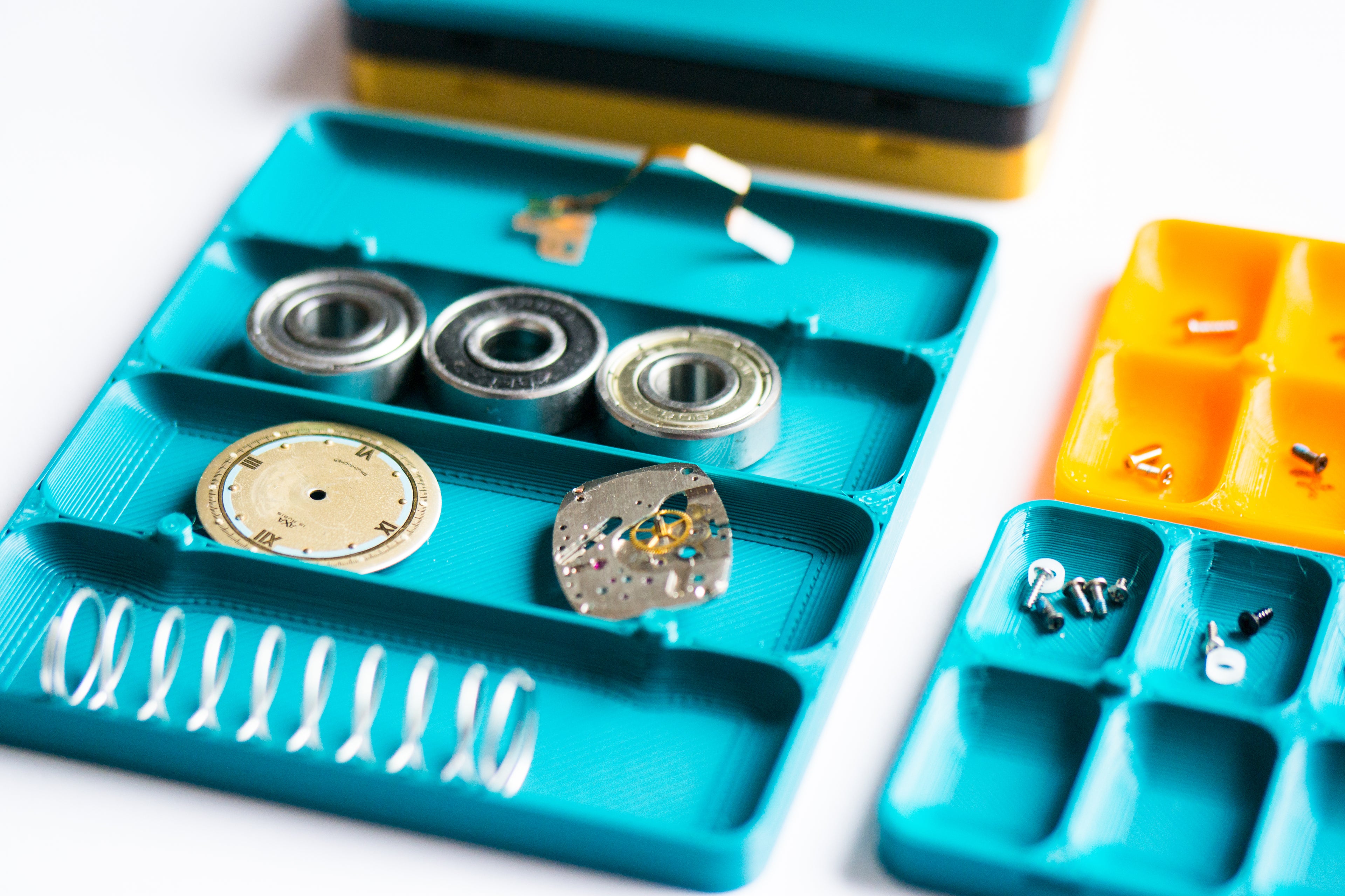 Stackable Screw Tray Box System