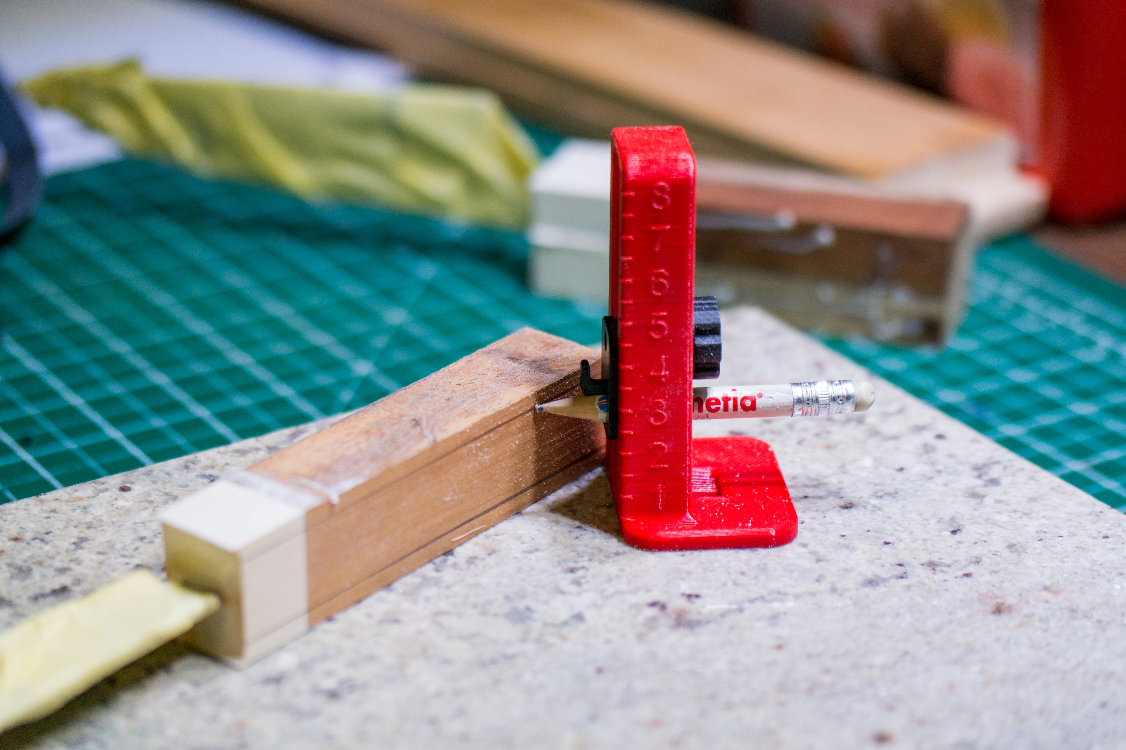 Height Gauge & Marker for Pencils