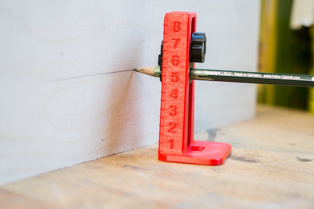 Height Gauge & Marker for Pencils