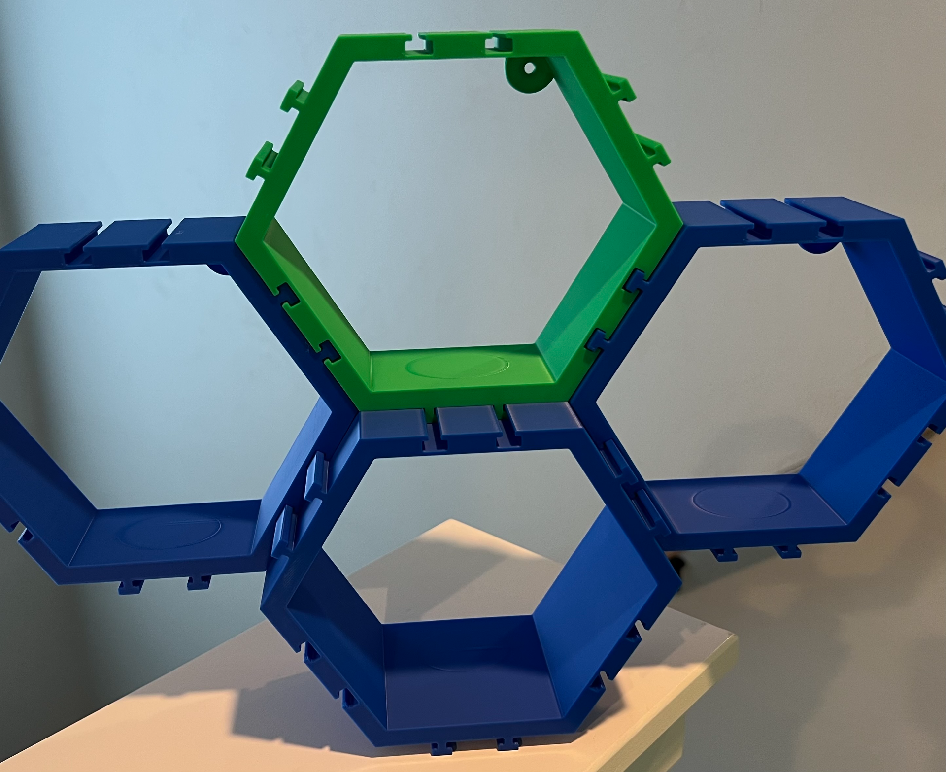 Deep Hex Wall Display Shelf (Funko Pop Compatible)