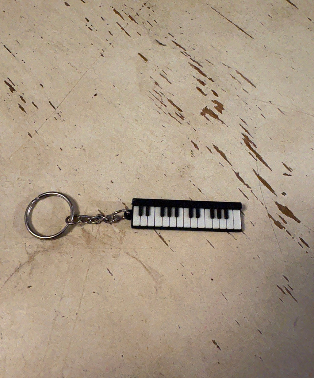 Keyboard/Piano keychain