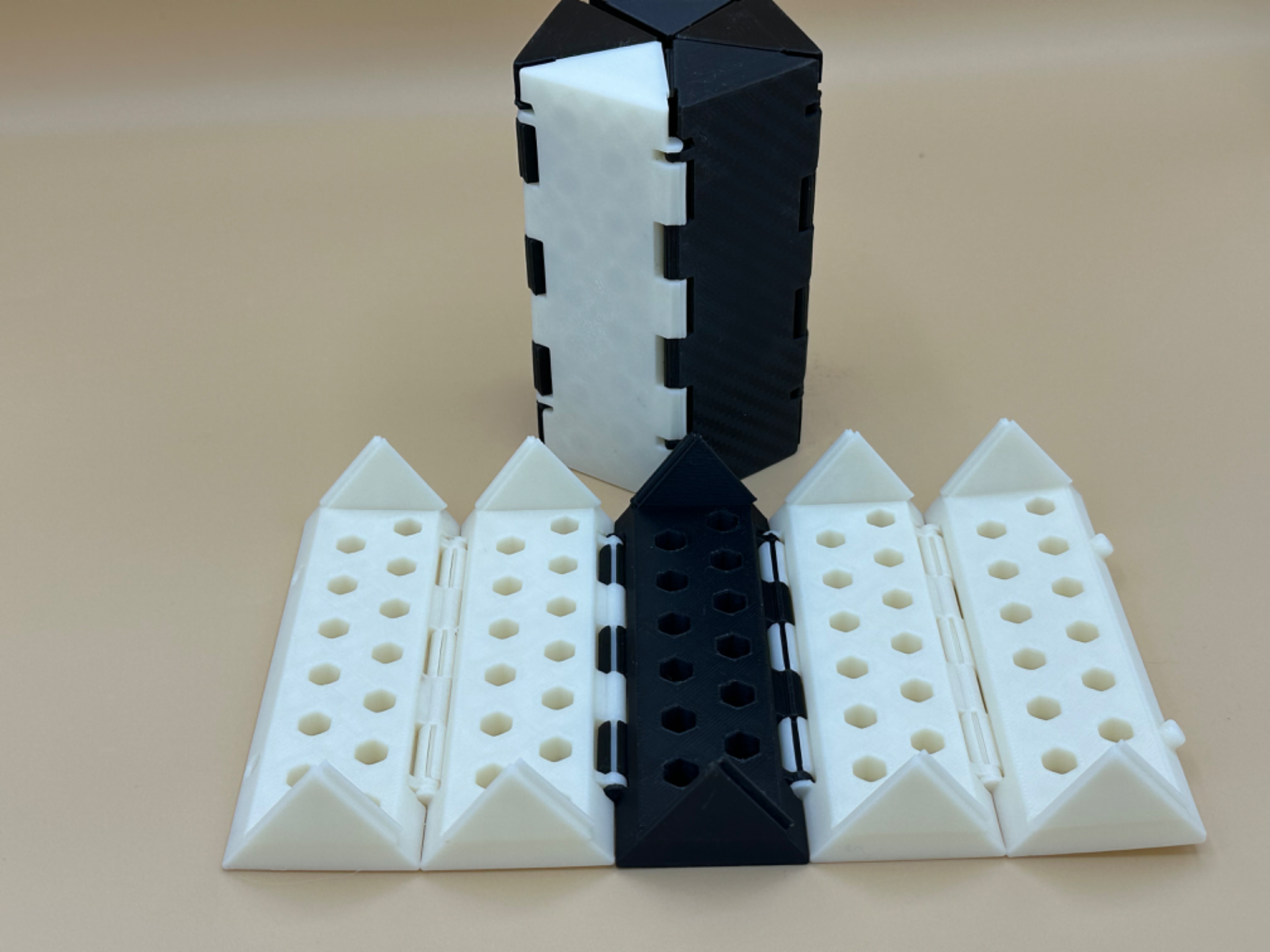 Pentagon-shaped Bit Roll Container: Smart Storage Solution