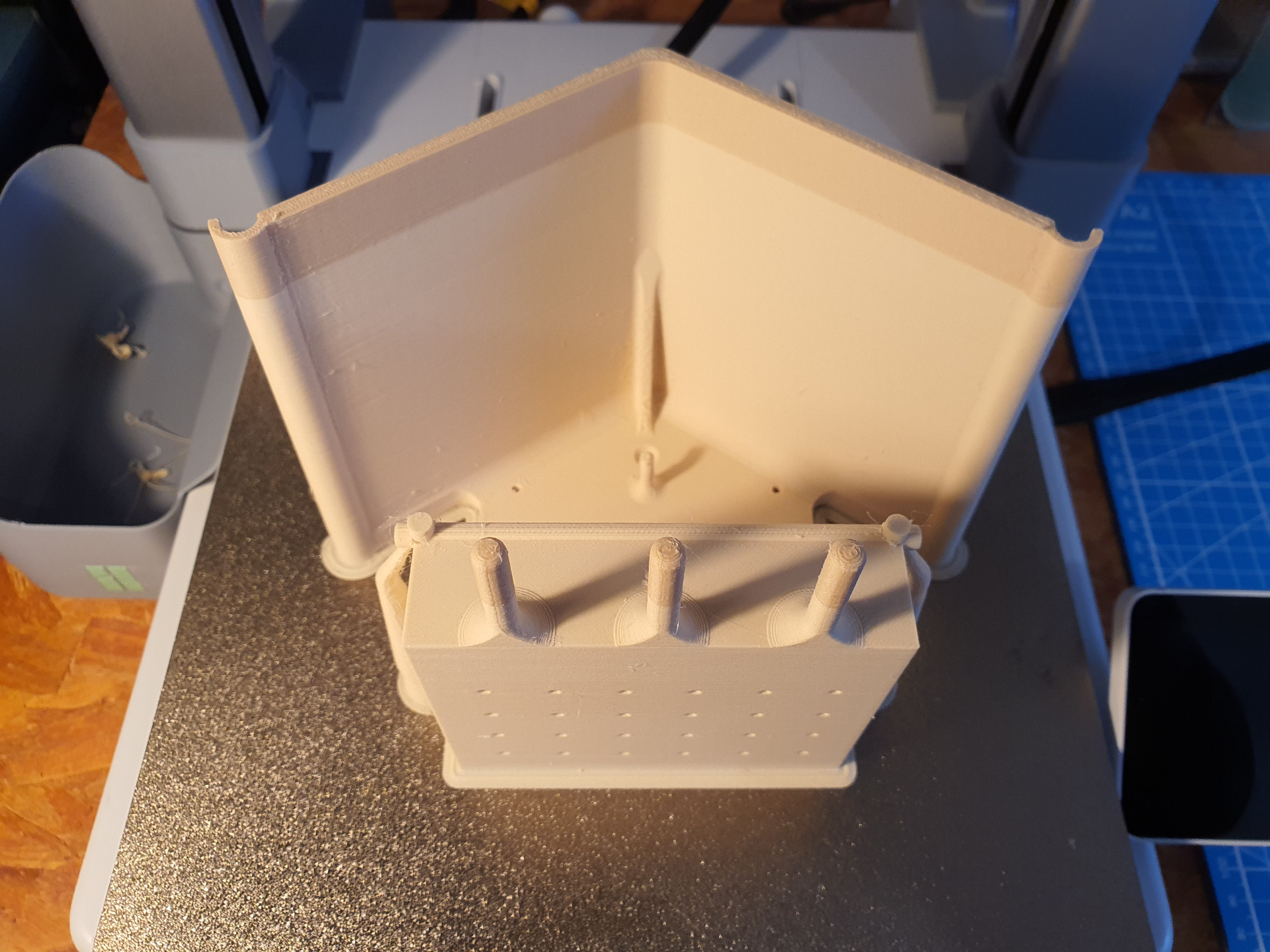Bird feeder - Fat ball holder