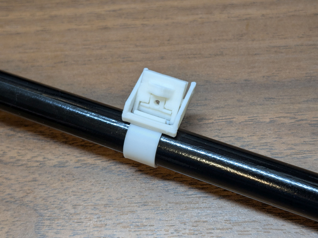 Customizable Locking Hose / Pipe Clamp