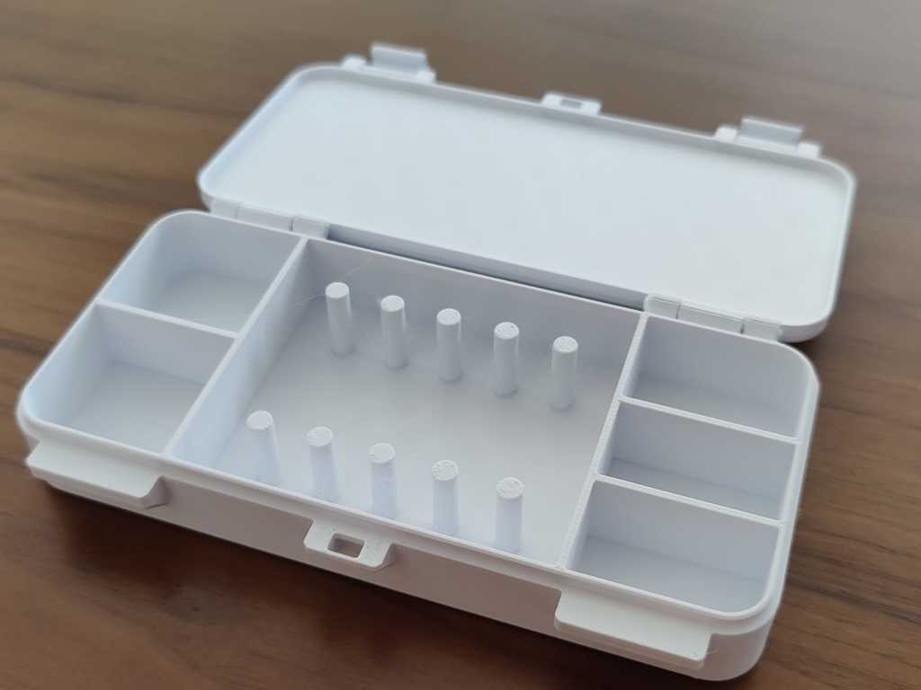 Travel jewelry box