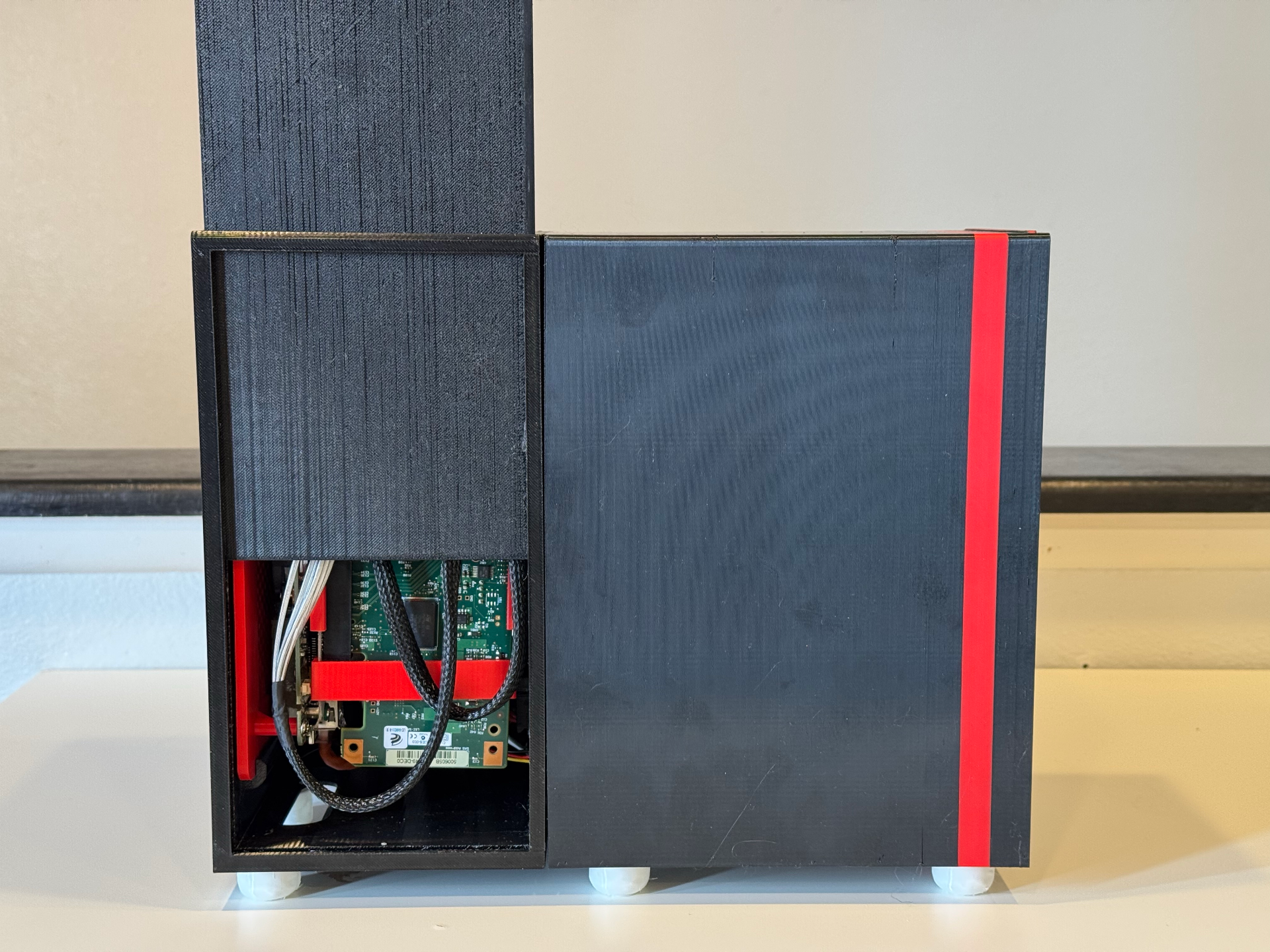 pillarpro - Open Source 8-bay NAS + 3.5" drives.