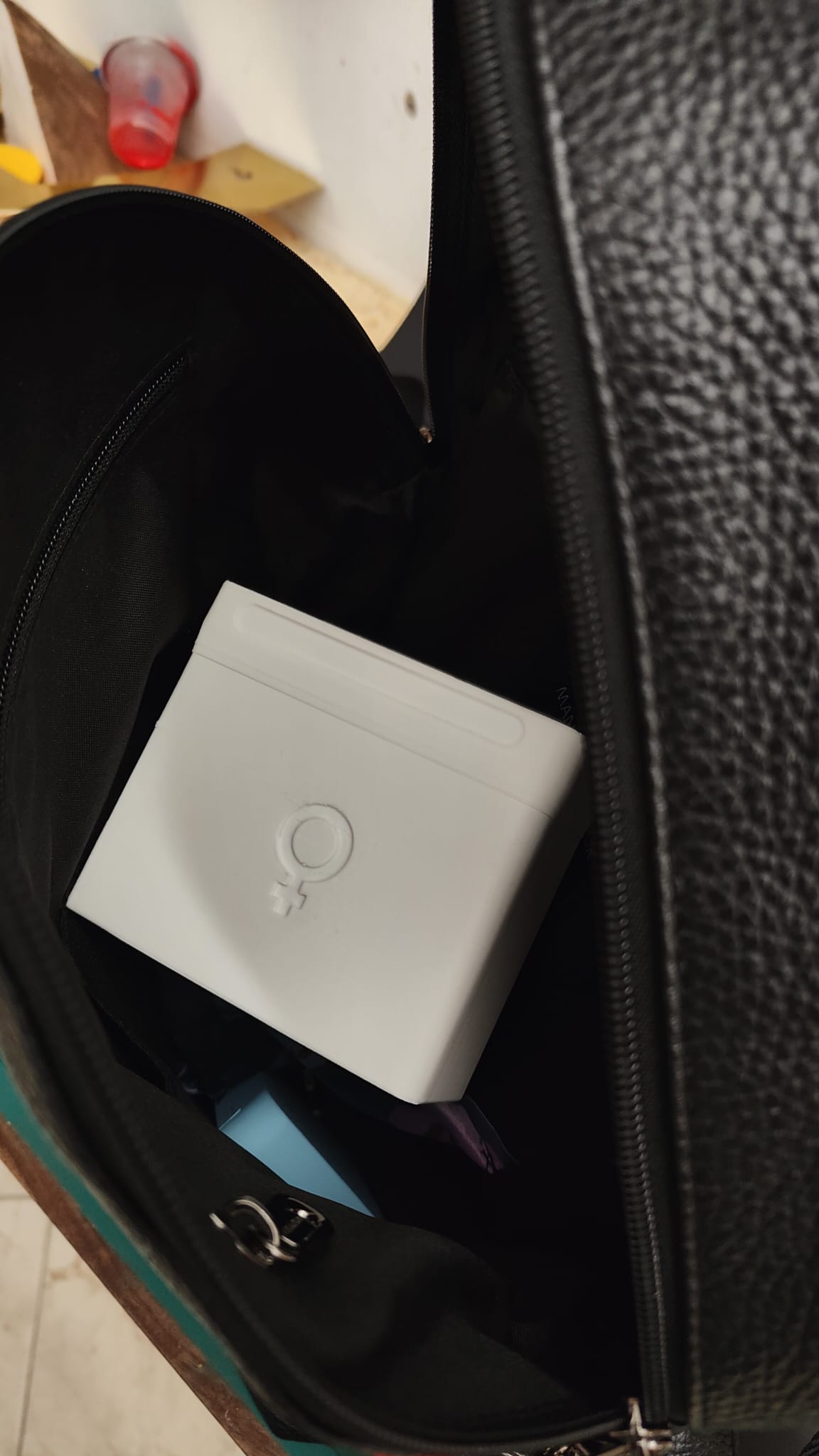 Porta Assorbenti Compatto da Borsa