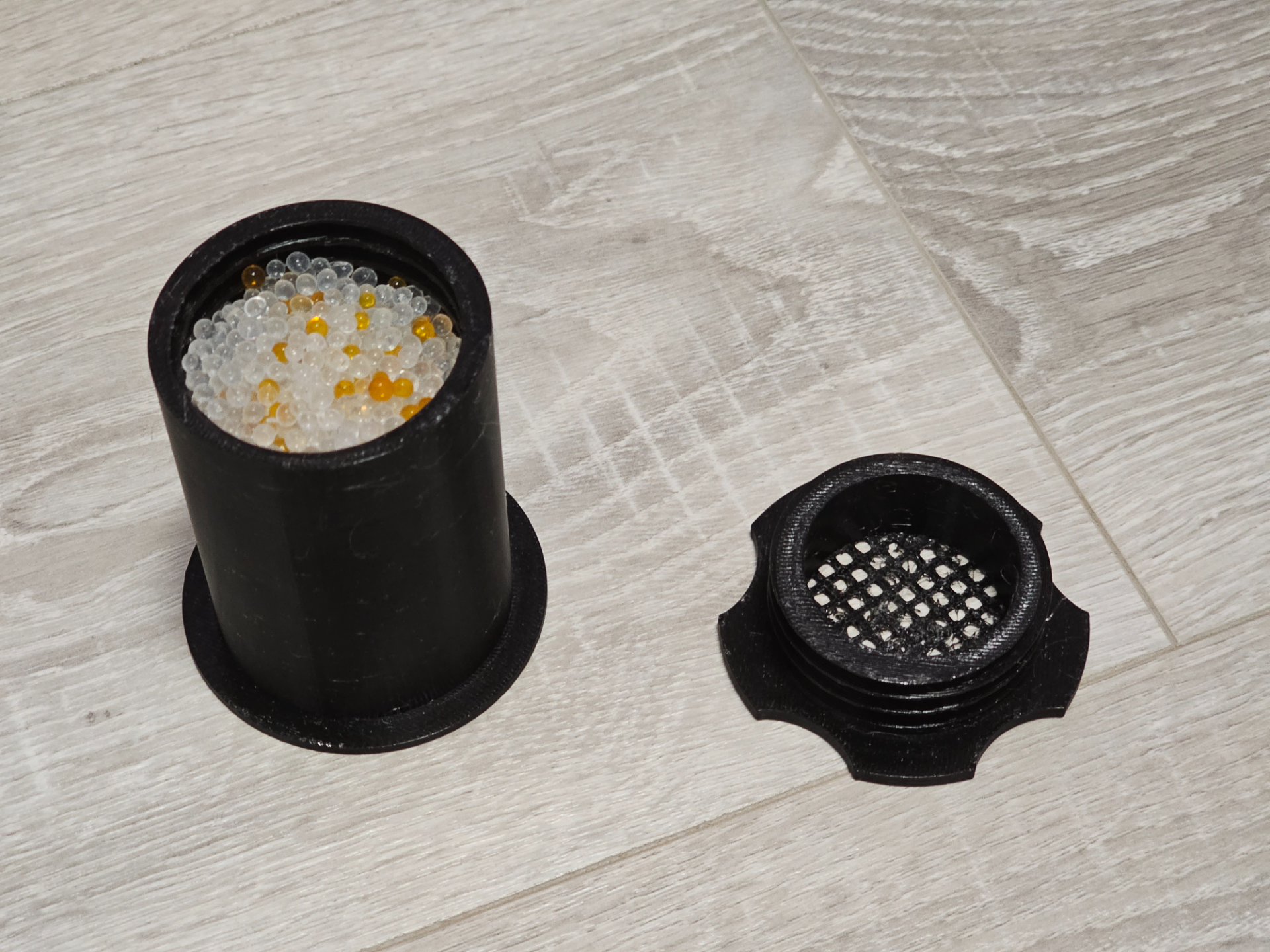 Silicagel spool container