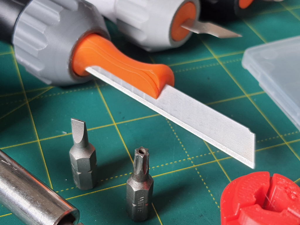 Universal ergonomic screwdriver V2