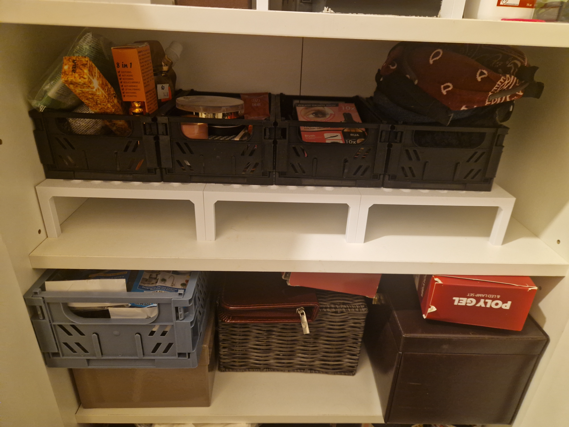 Shelf orgnizer - honeycomb