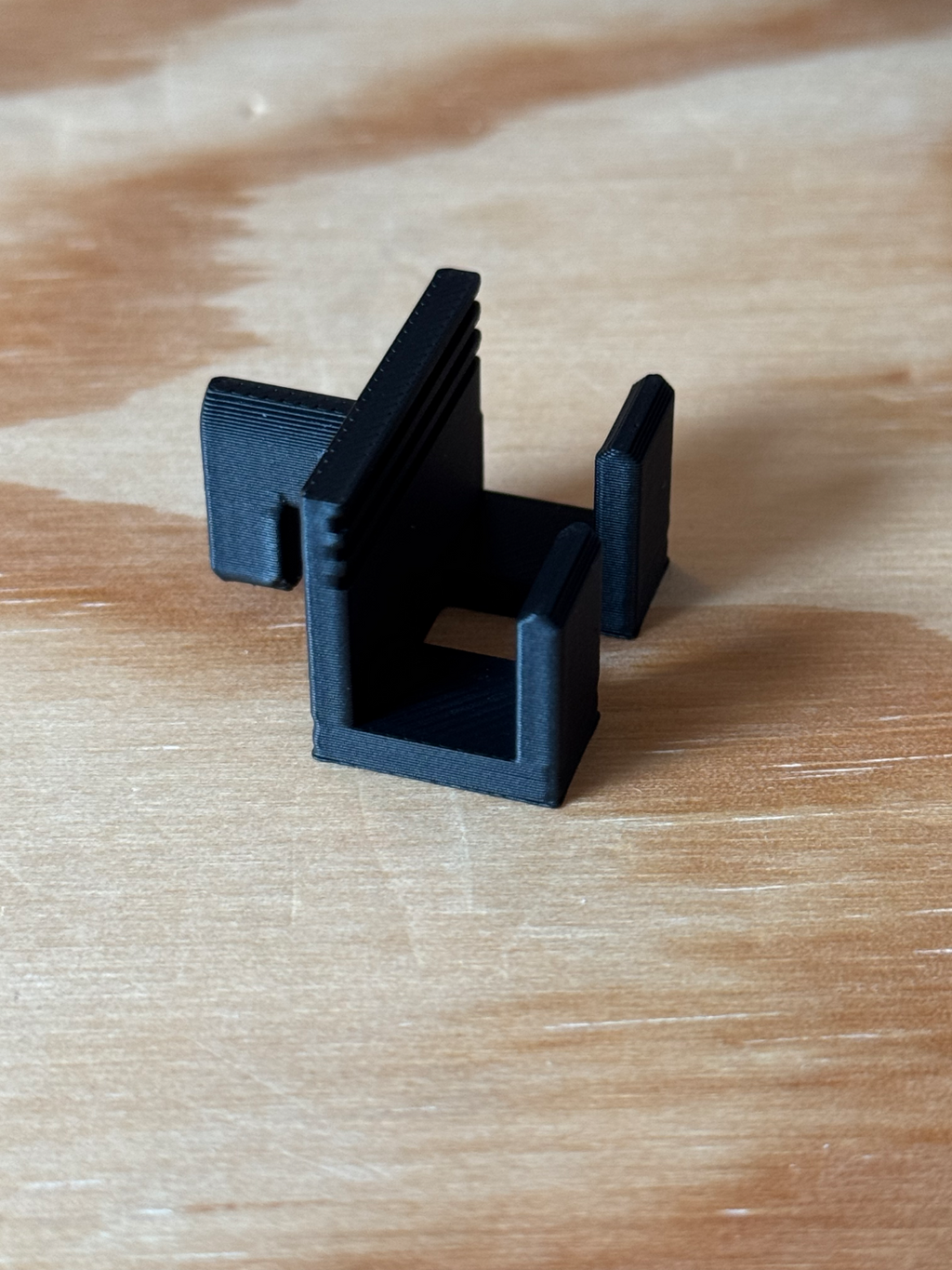 Ikea Skadis HDMI Holder | Pegboard