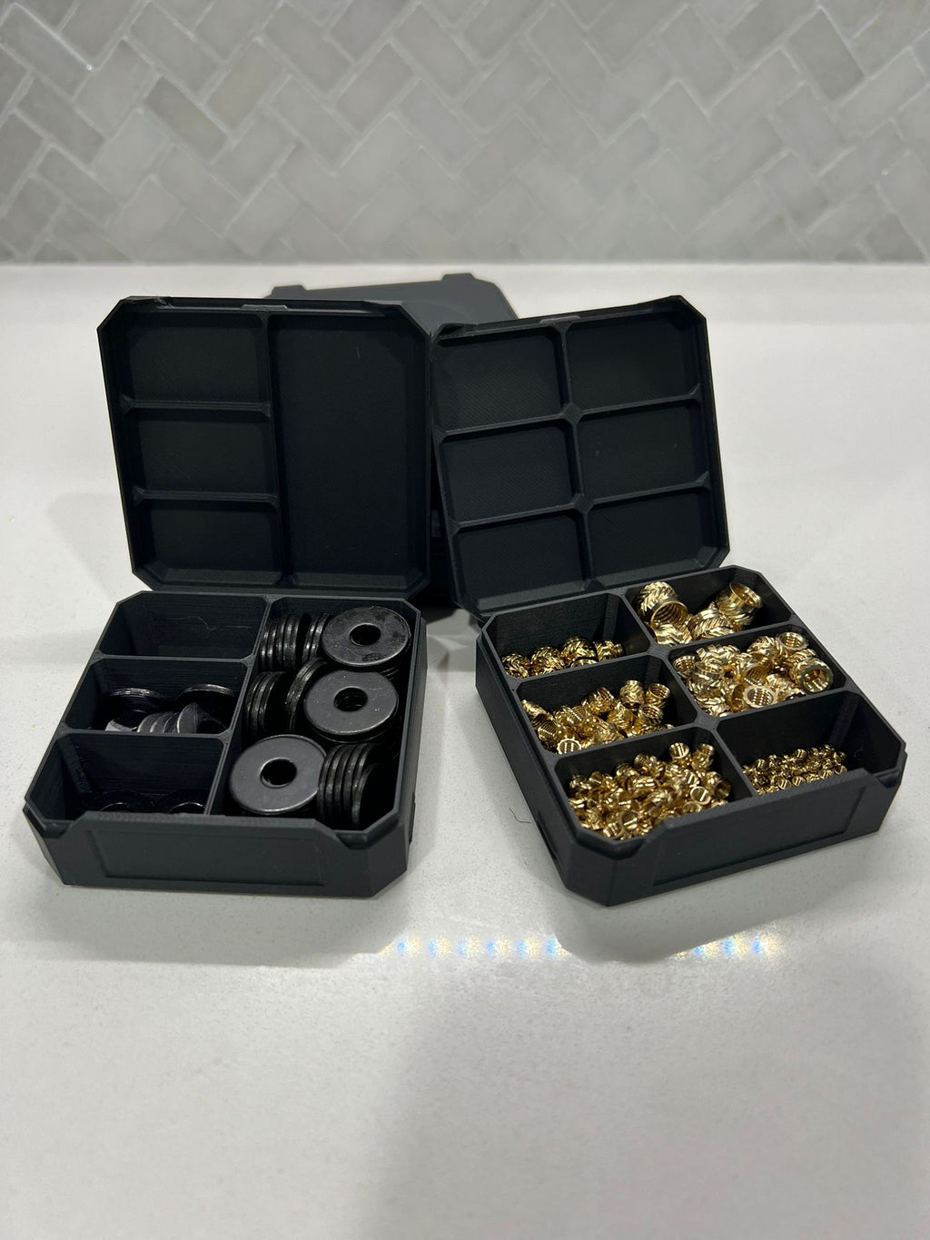 Configurable Clamshell Parts Box