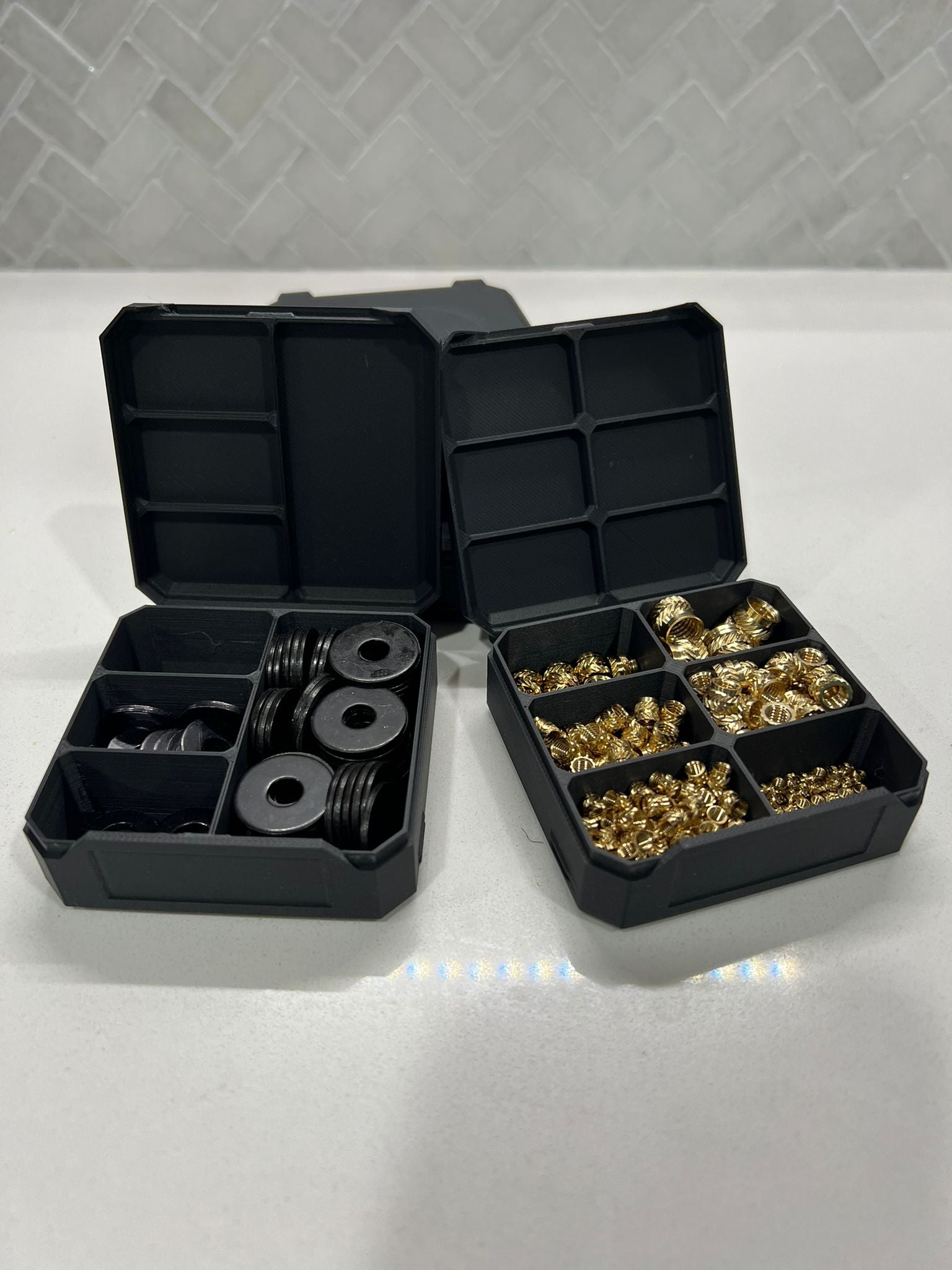 Configurable Clamshell Parts Box