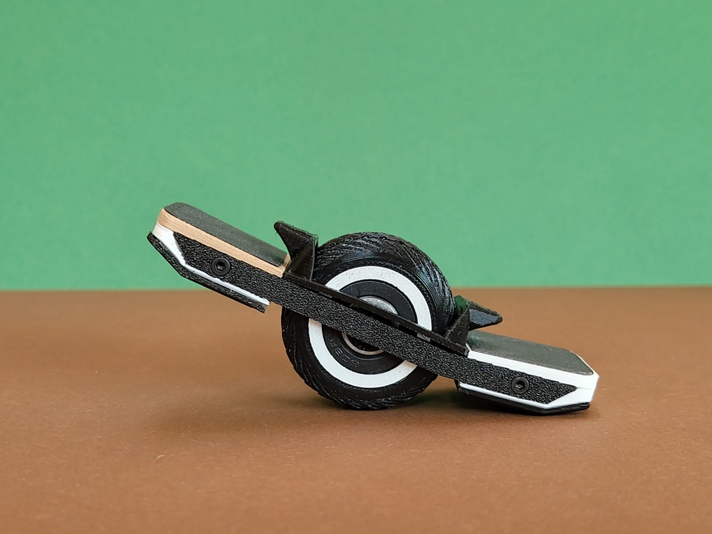 Finger Skateboard (One-Wheeled)