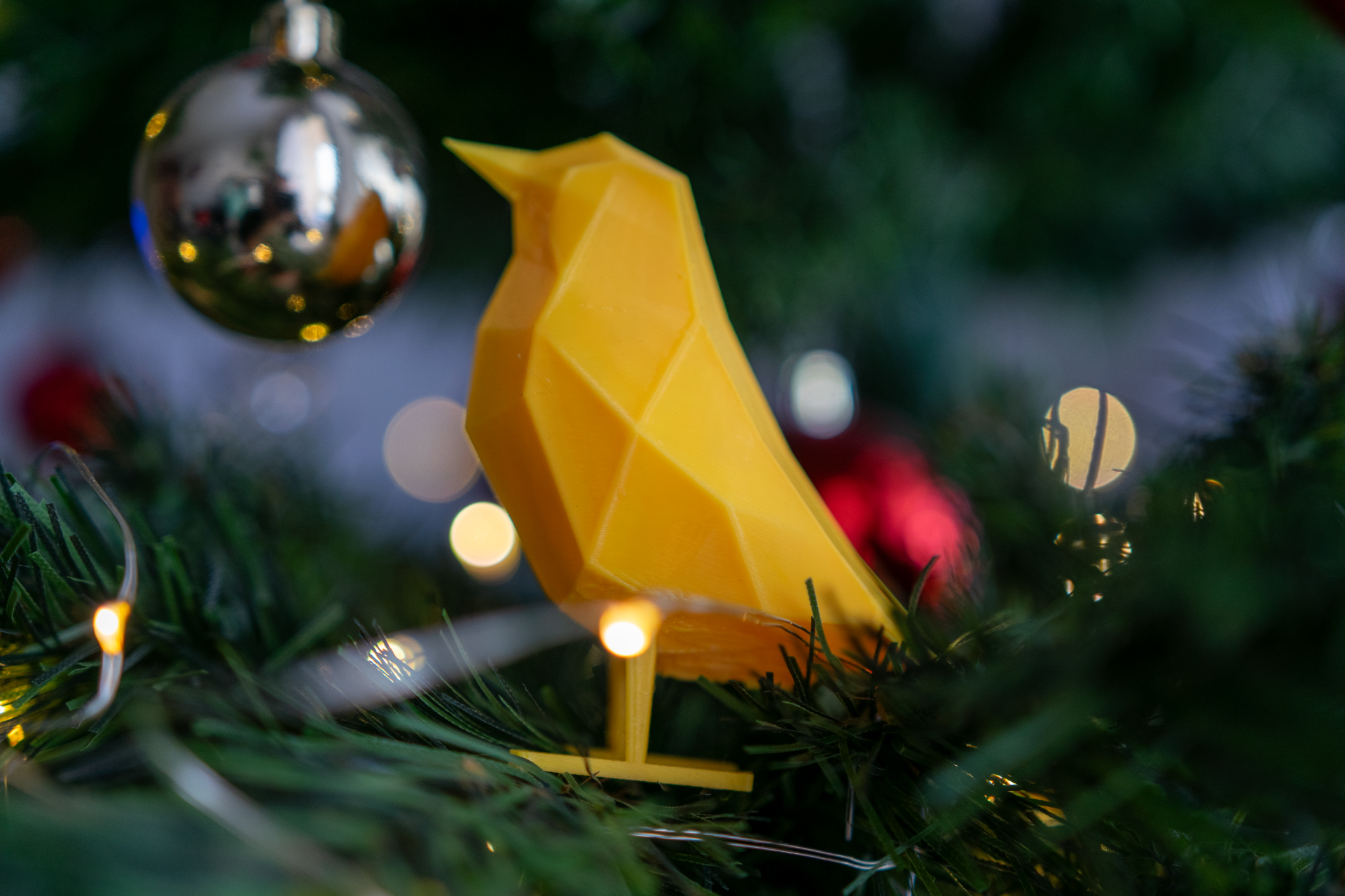 Low-poly sparrow