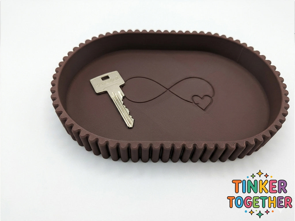 Ribbed tray