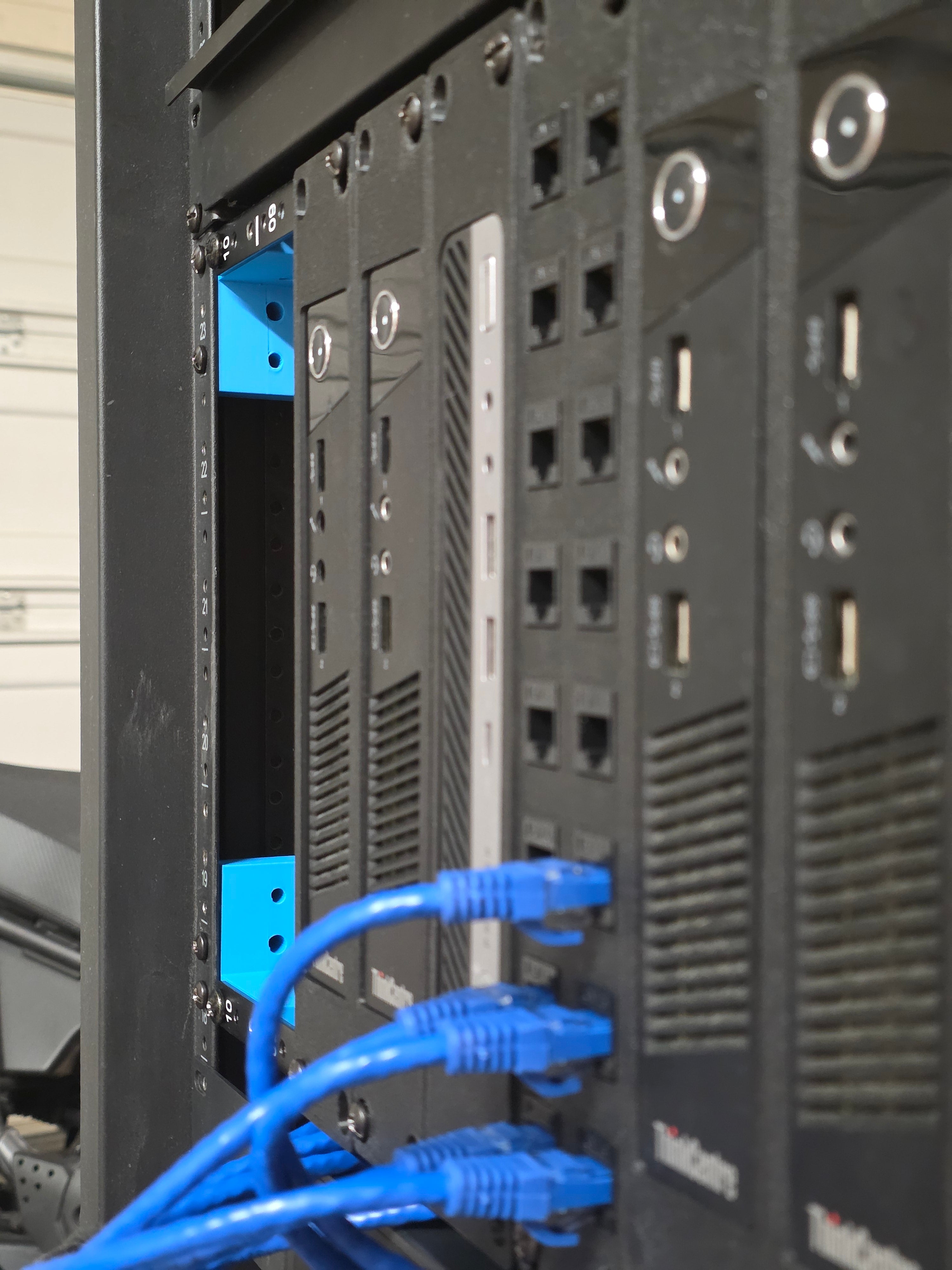 19-inch to 10-inch Server Rack Bracket