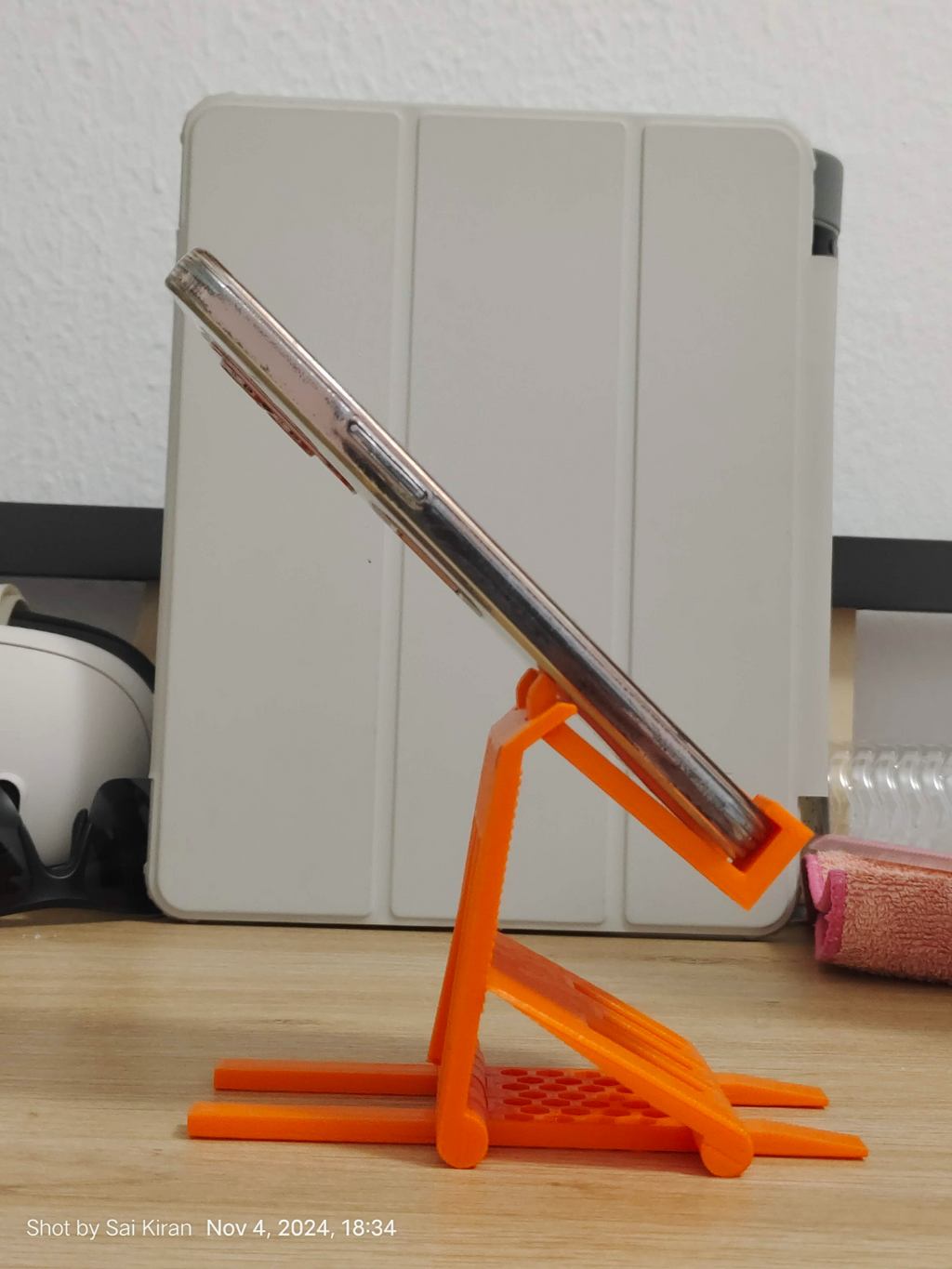 Angle adjustable Phone/IPad stand for video calls