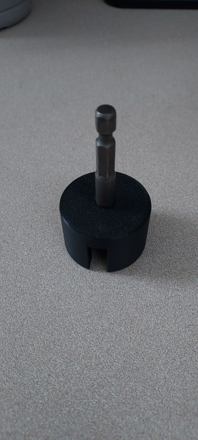Slotted socket 1/4in drive
