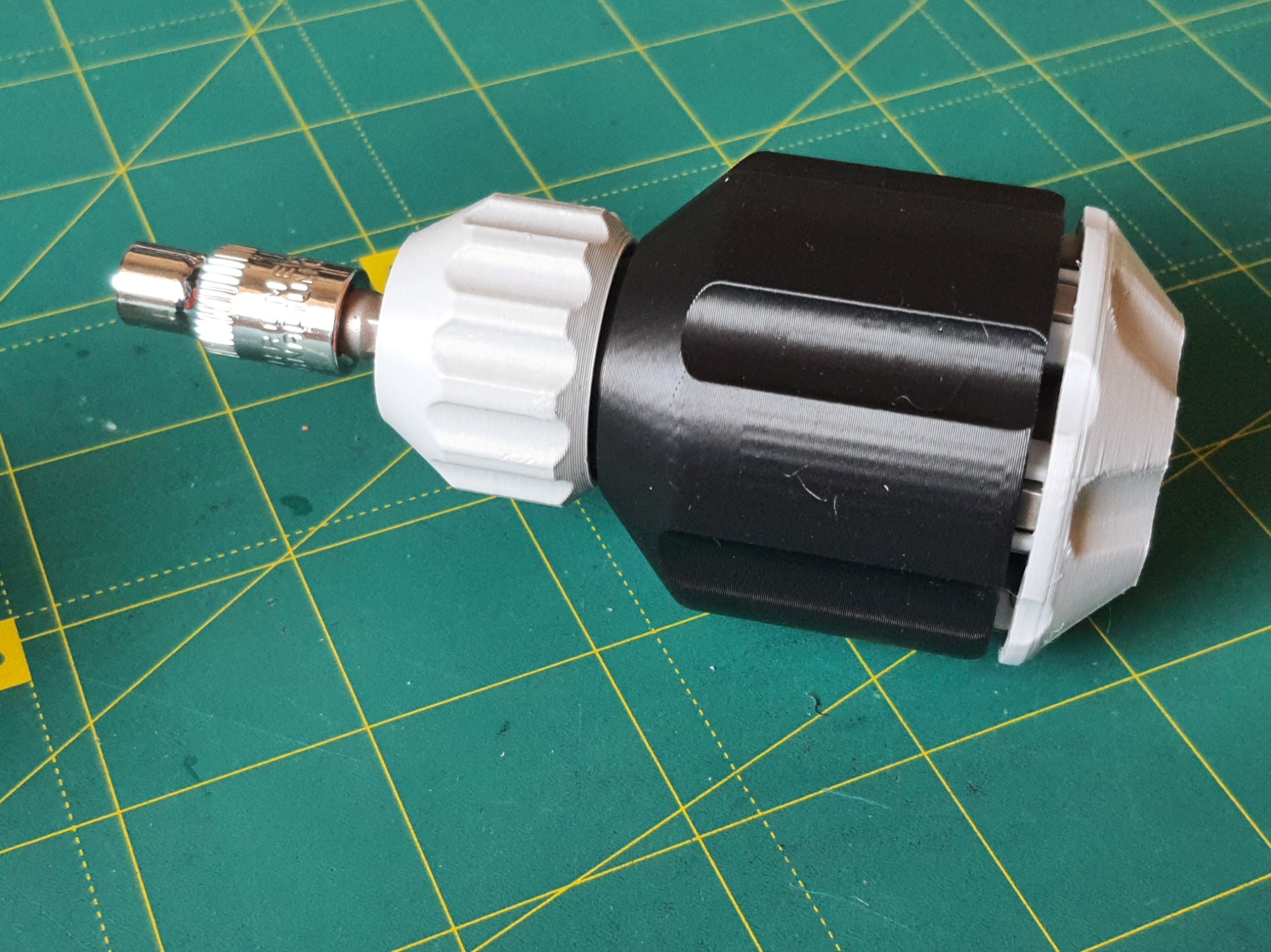 Short screwdriver