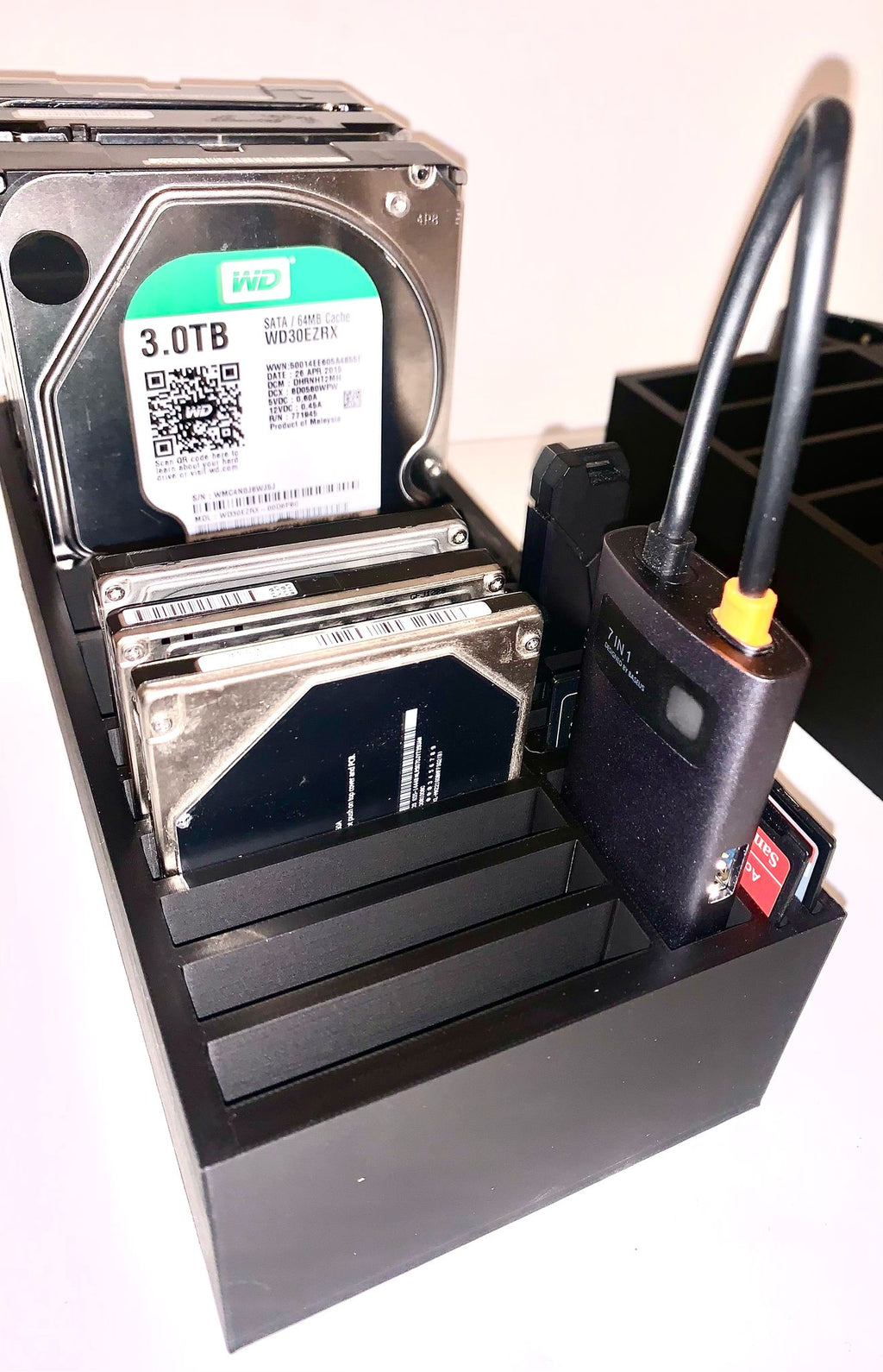 HDD_SSD_USB_SDCARD_CONTAINER