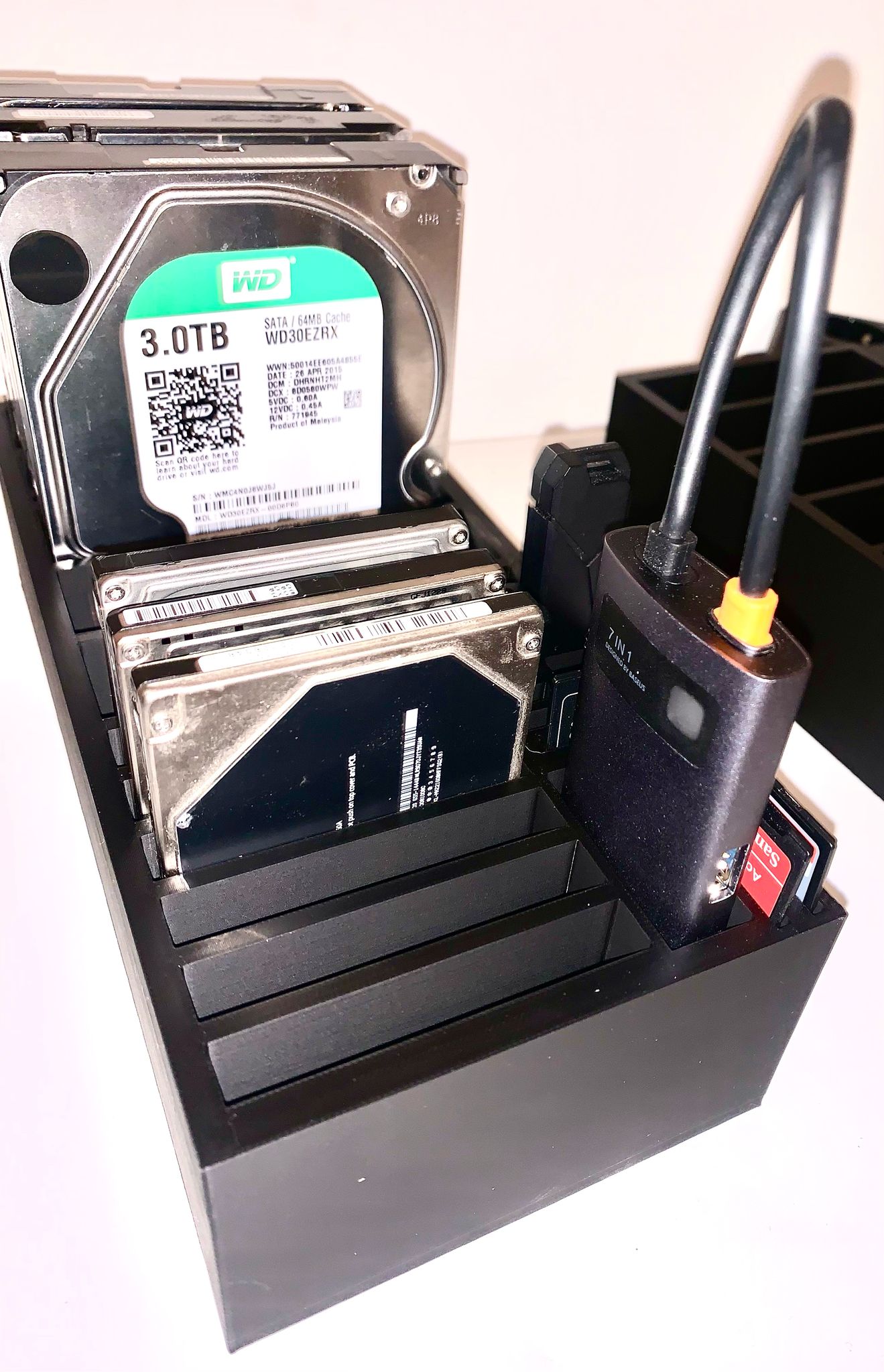 HDD_SSD_USB_SDCARD_CONTAINER