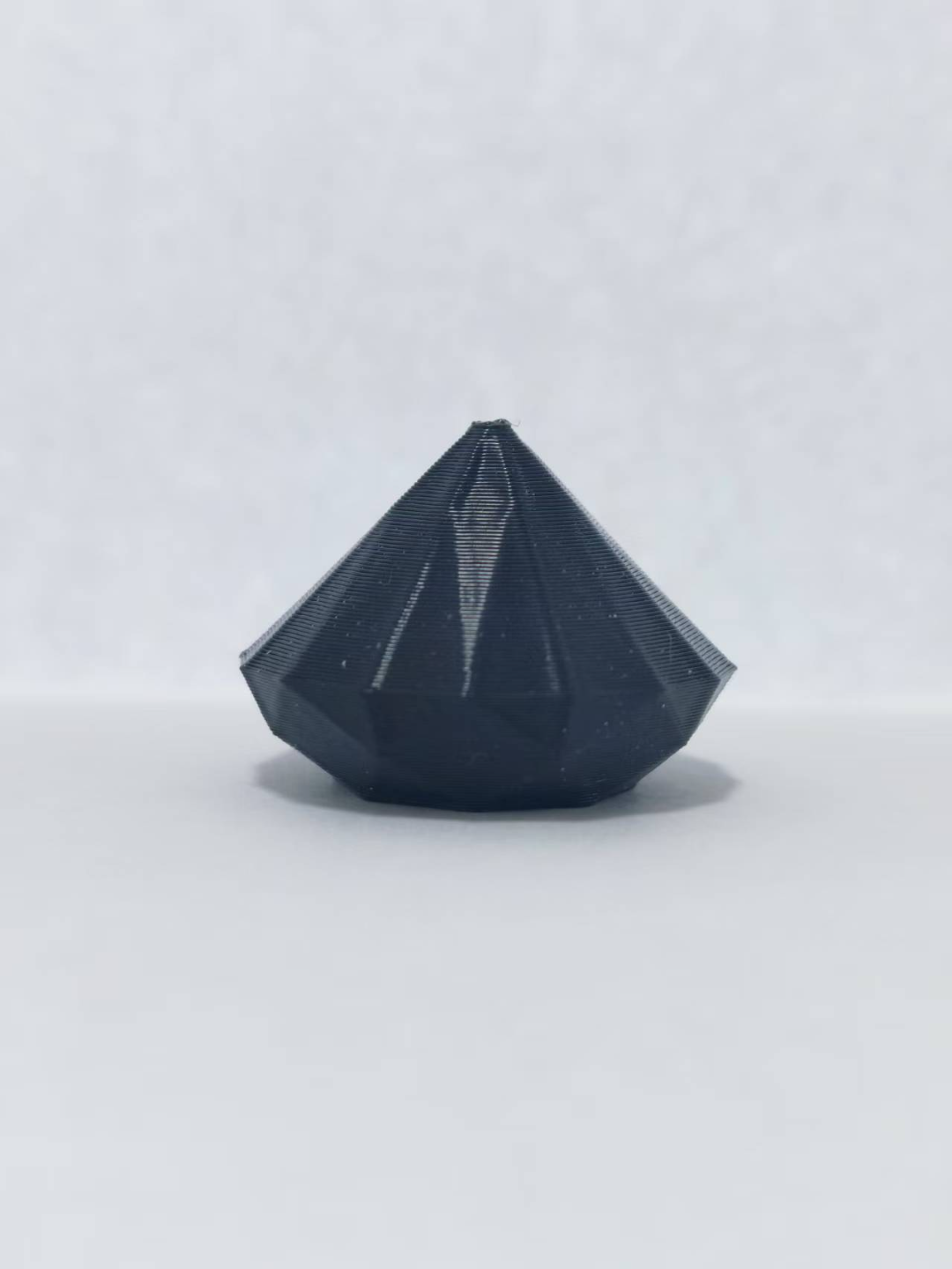 圆形明亮式切割钻石 Brilliant cut diamond