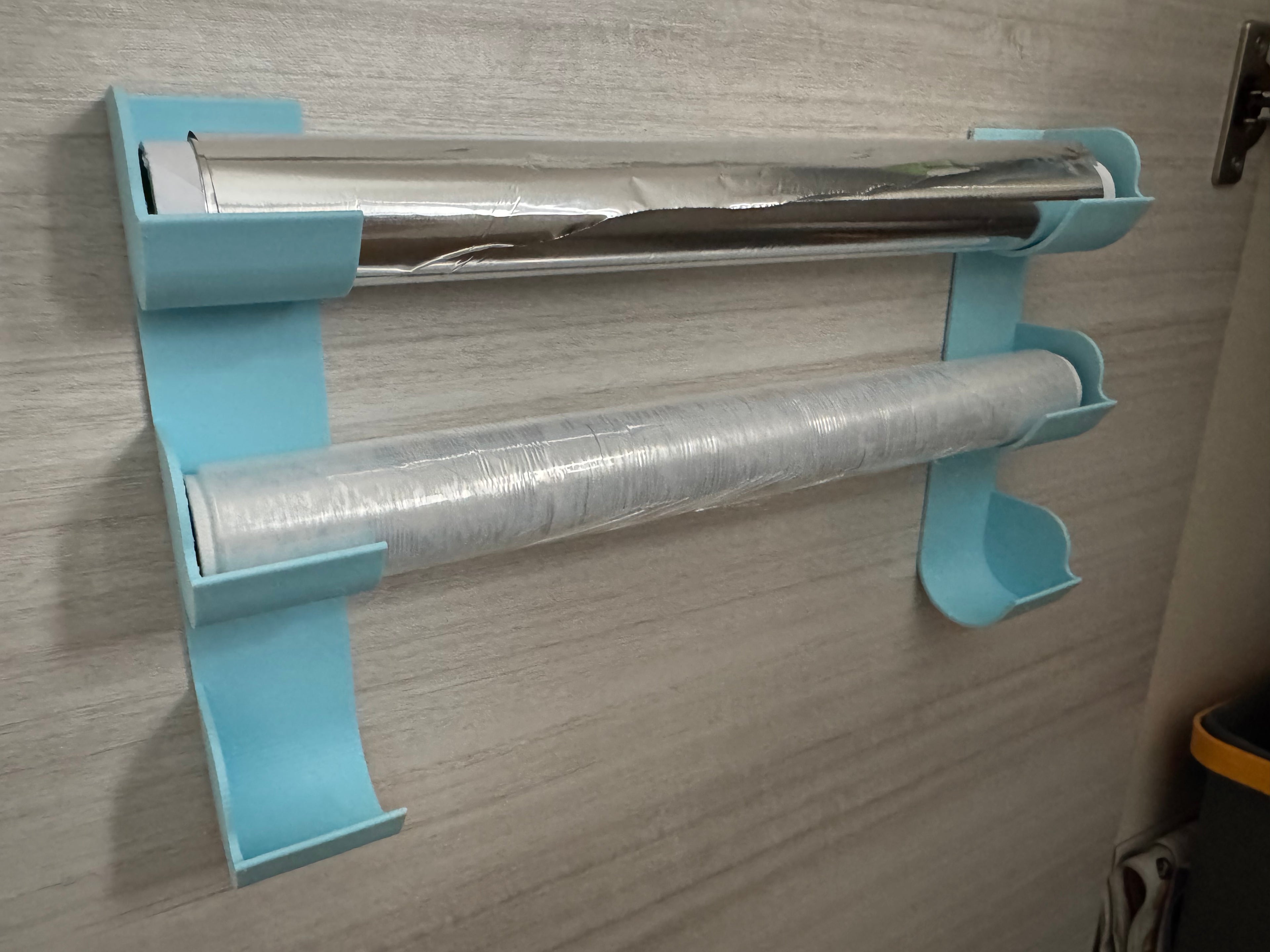 Kitchen roll holder