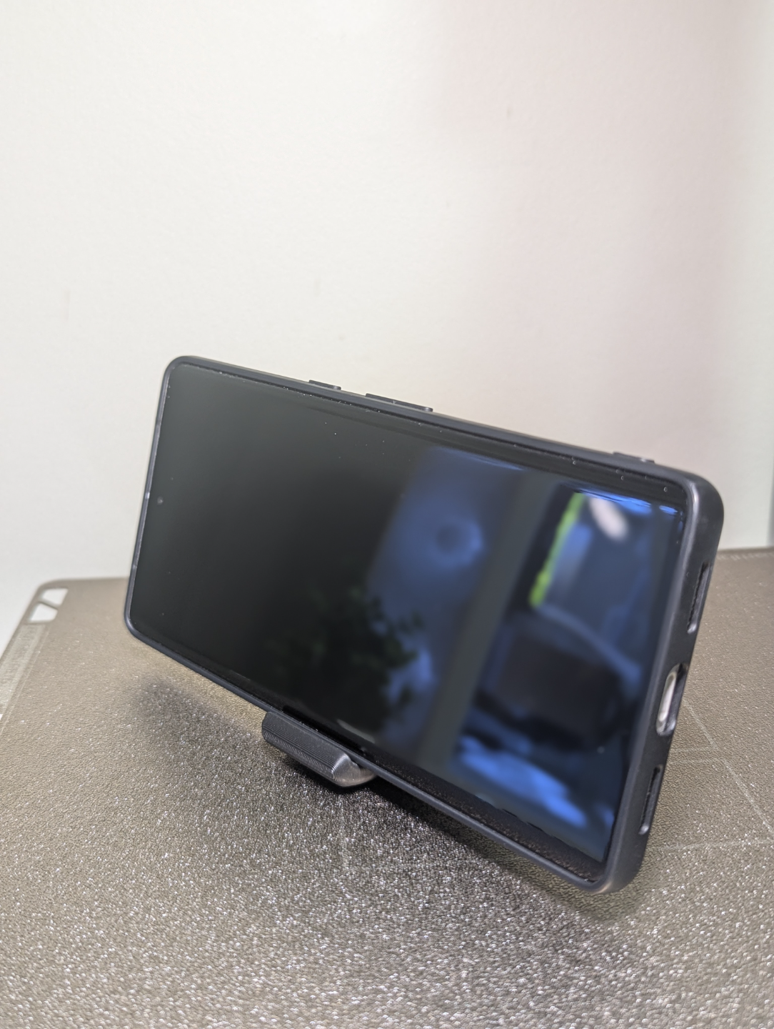 Pixel Buds Pro Belt Clip / Phone Stand