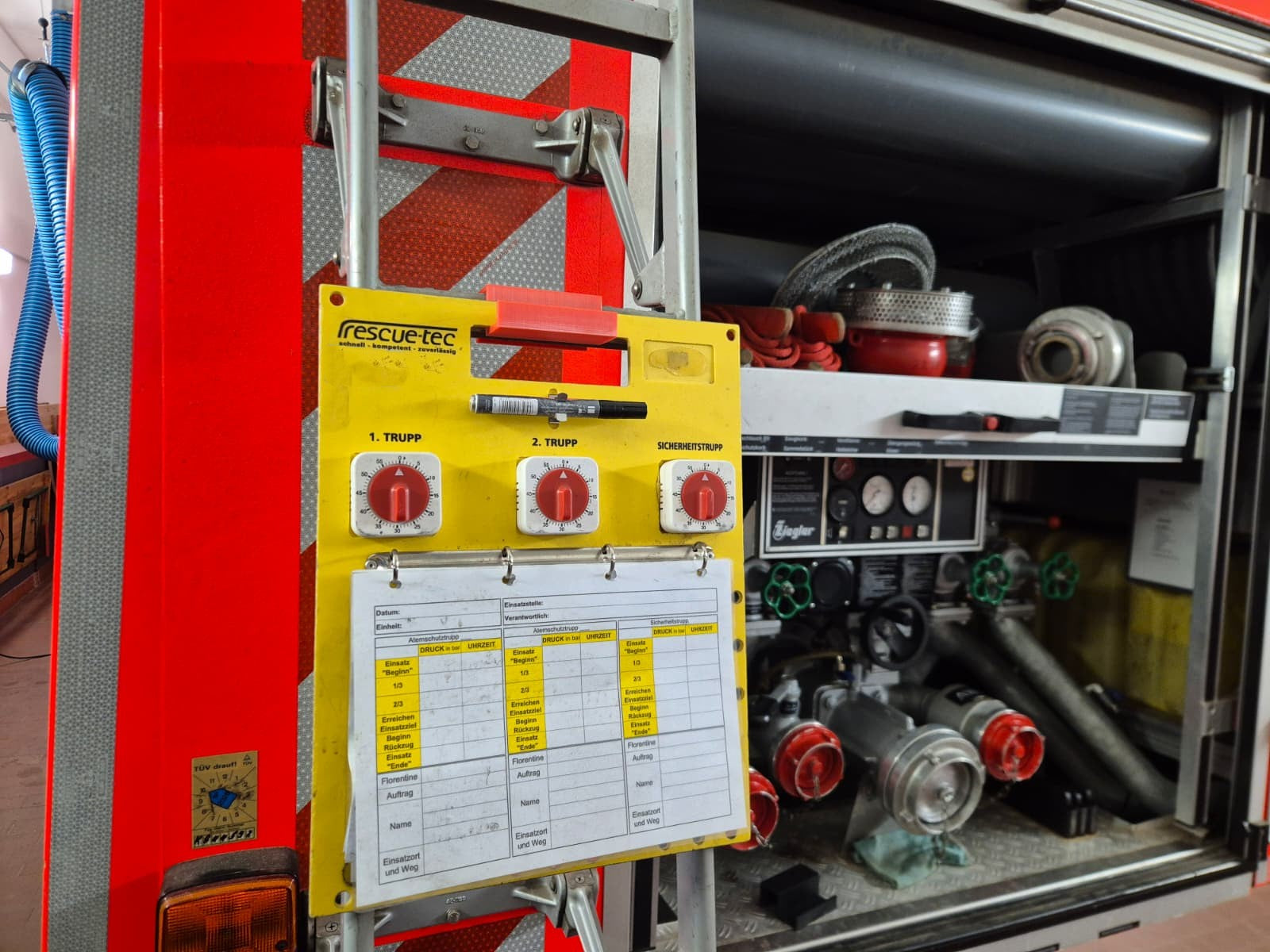 Feuerwehr Halterwinkel Atemschutzüberwachungstafel