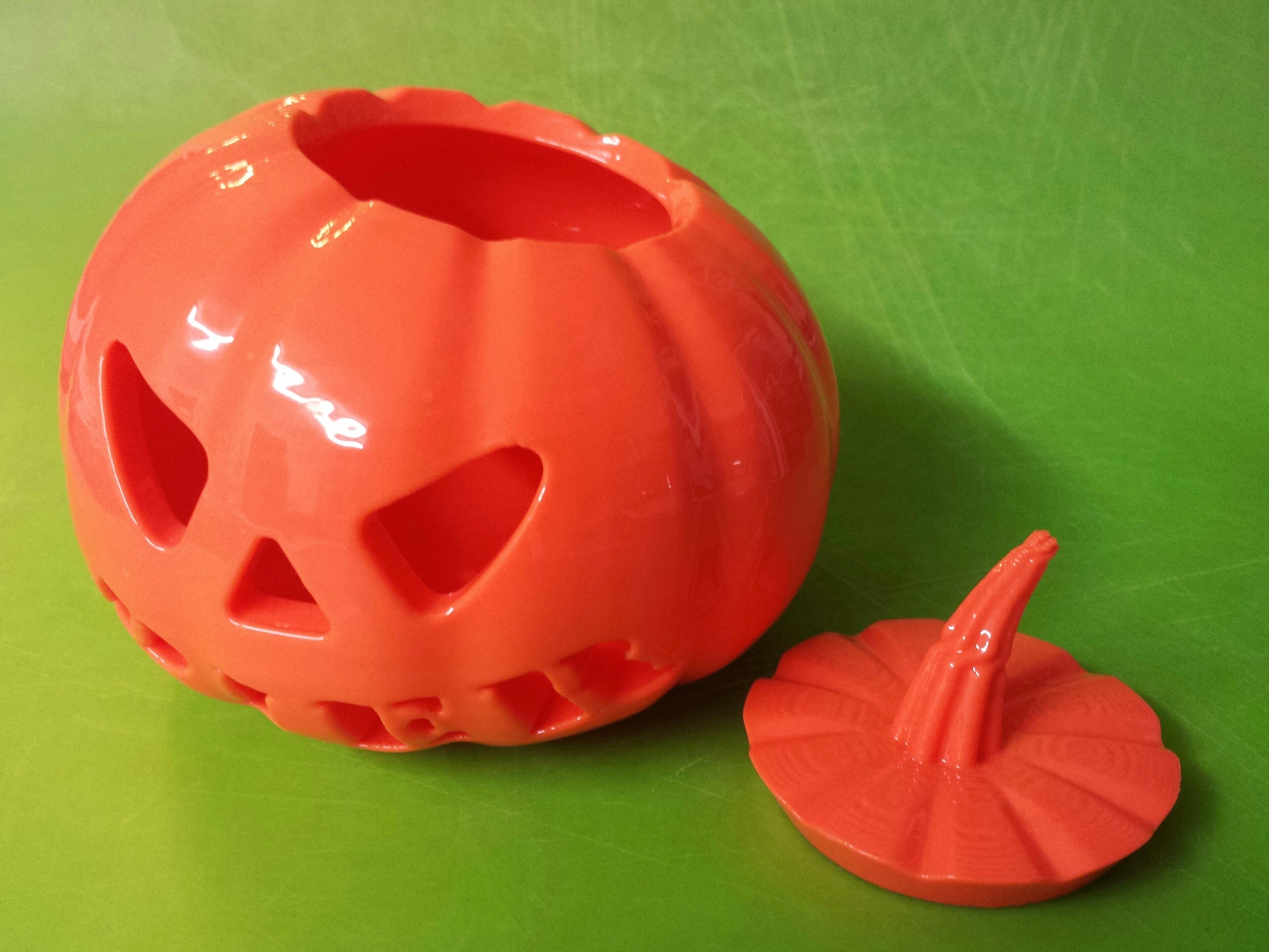 LED Tea Light Pumpkin Decoration with Name-Mouth