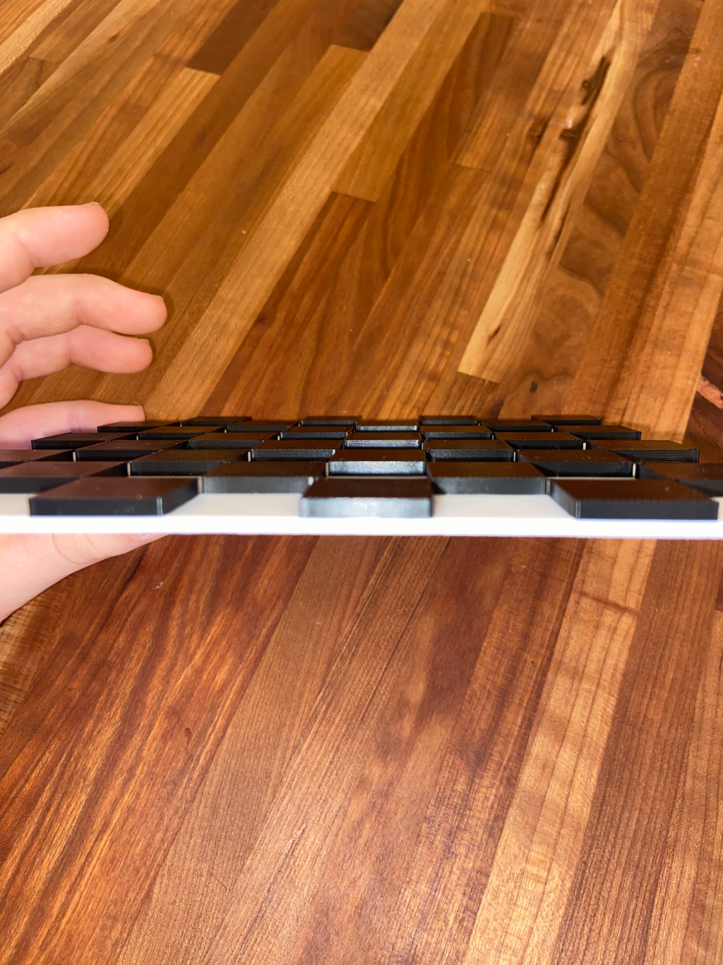 lifted checkers set