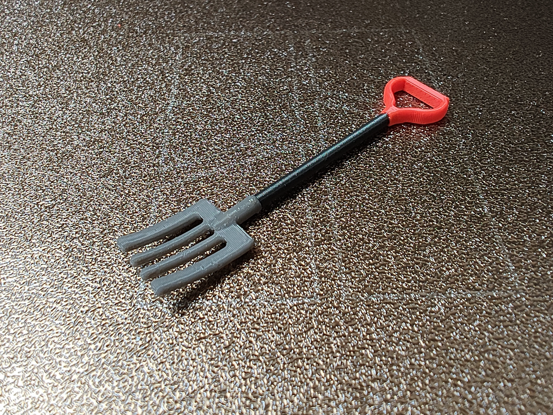 Shovel, spade, pitchfork miniature