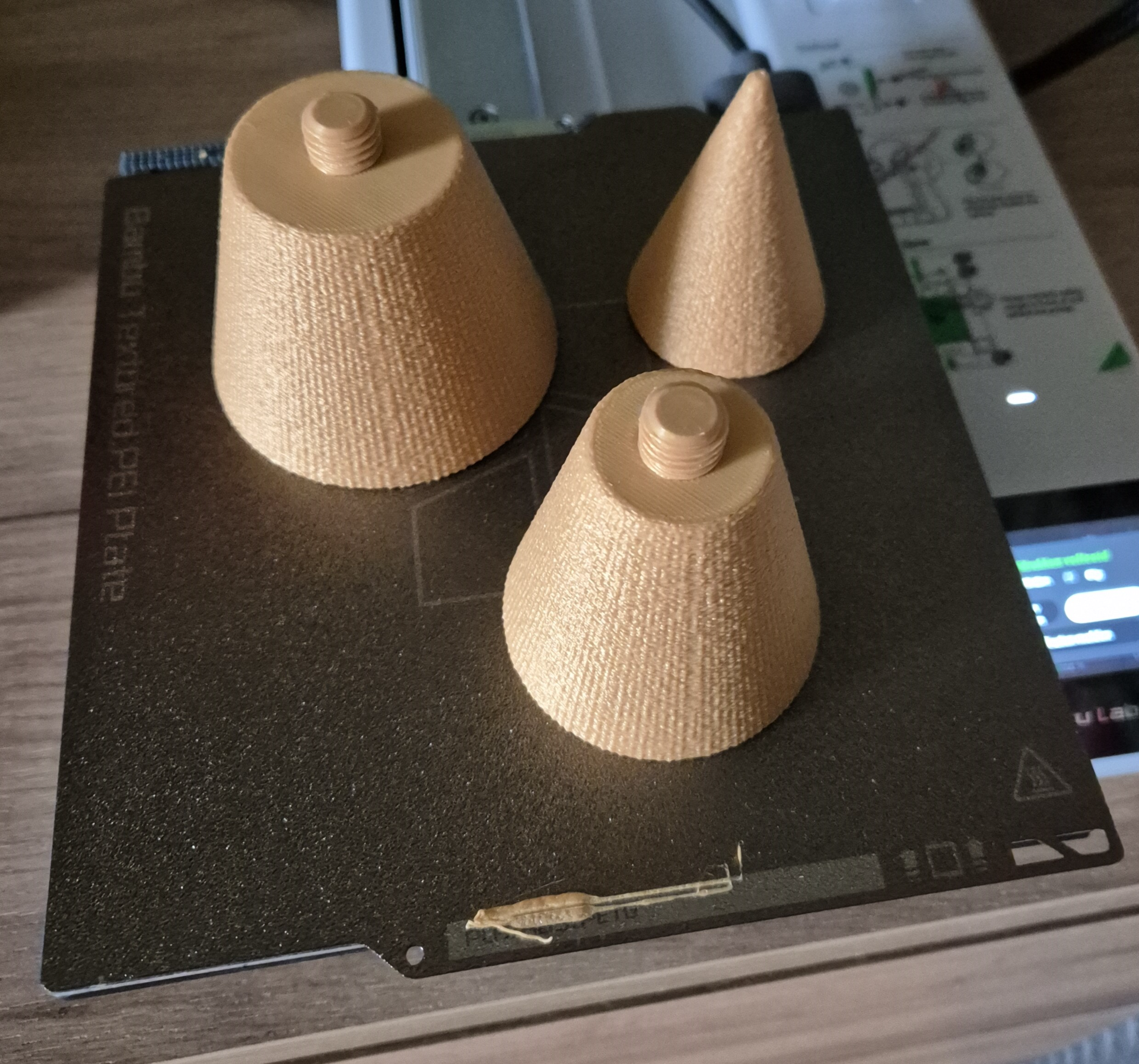 Christmas tree - no supports needed