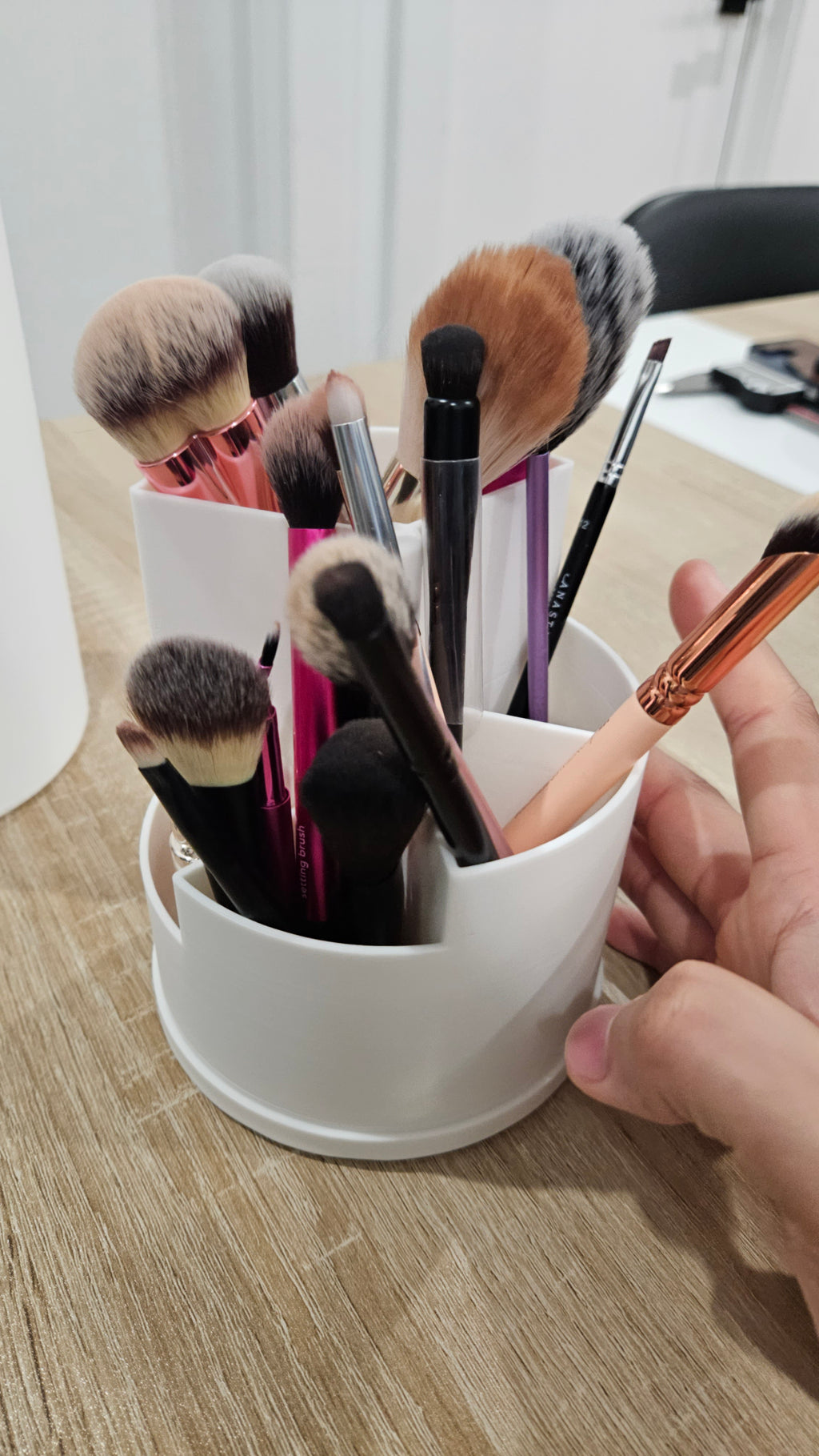 Makeup Brush Holder with Lid