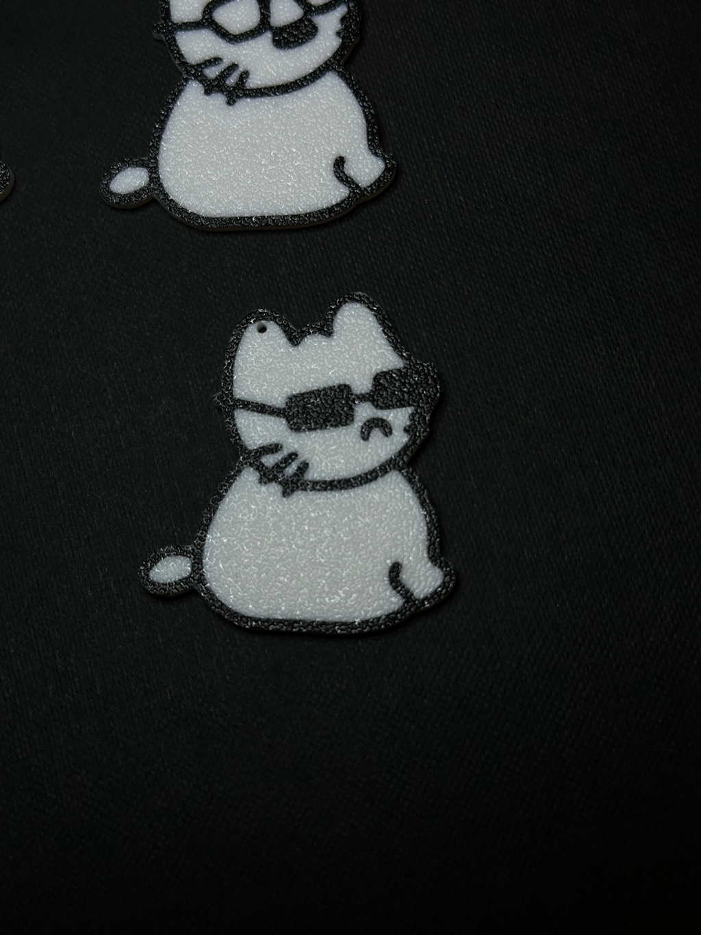 4 cats with funny glasses keyring free commercial
