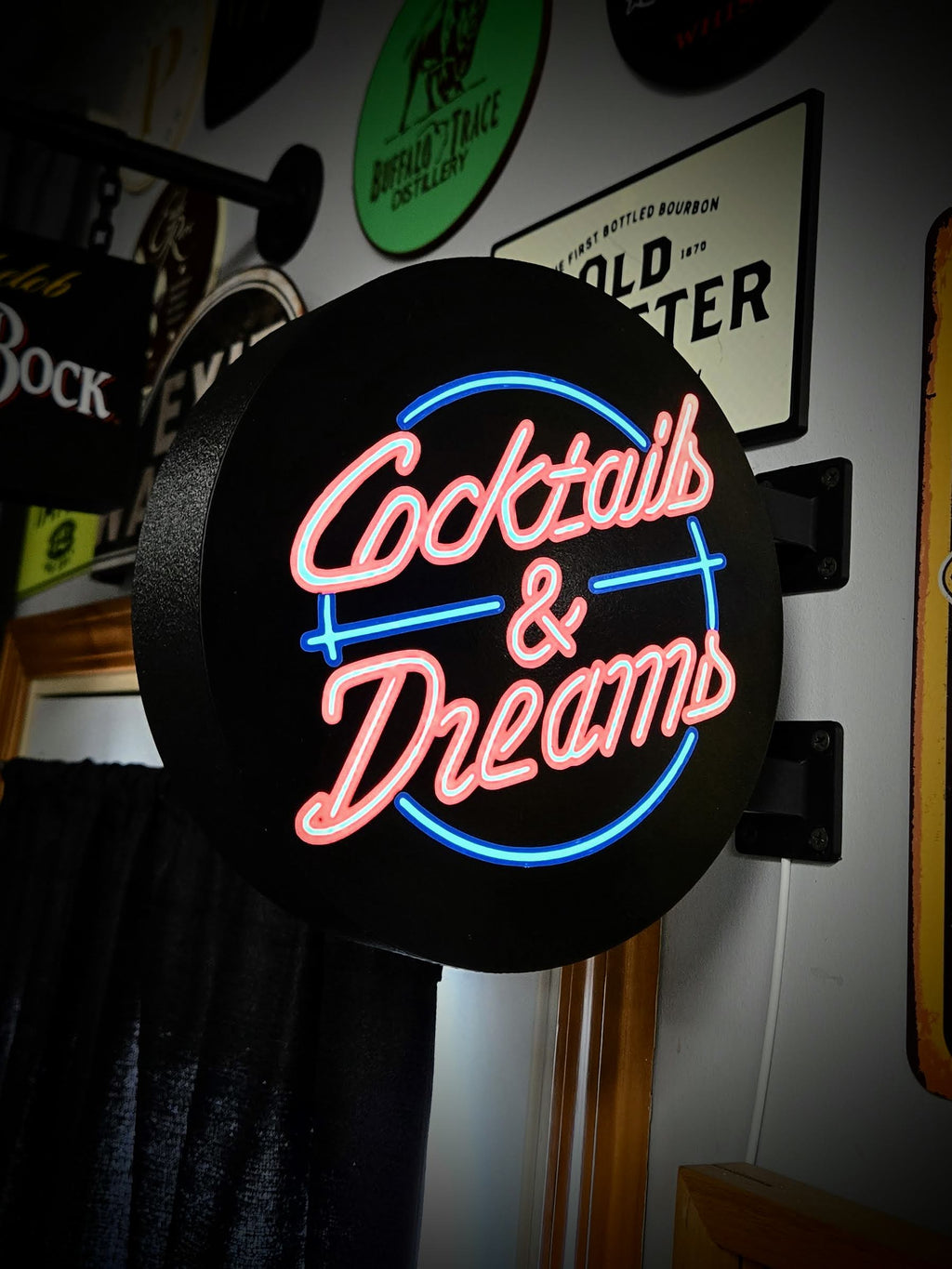 Retro Cocktails & Dreams Bar Lightbox Sign