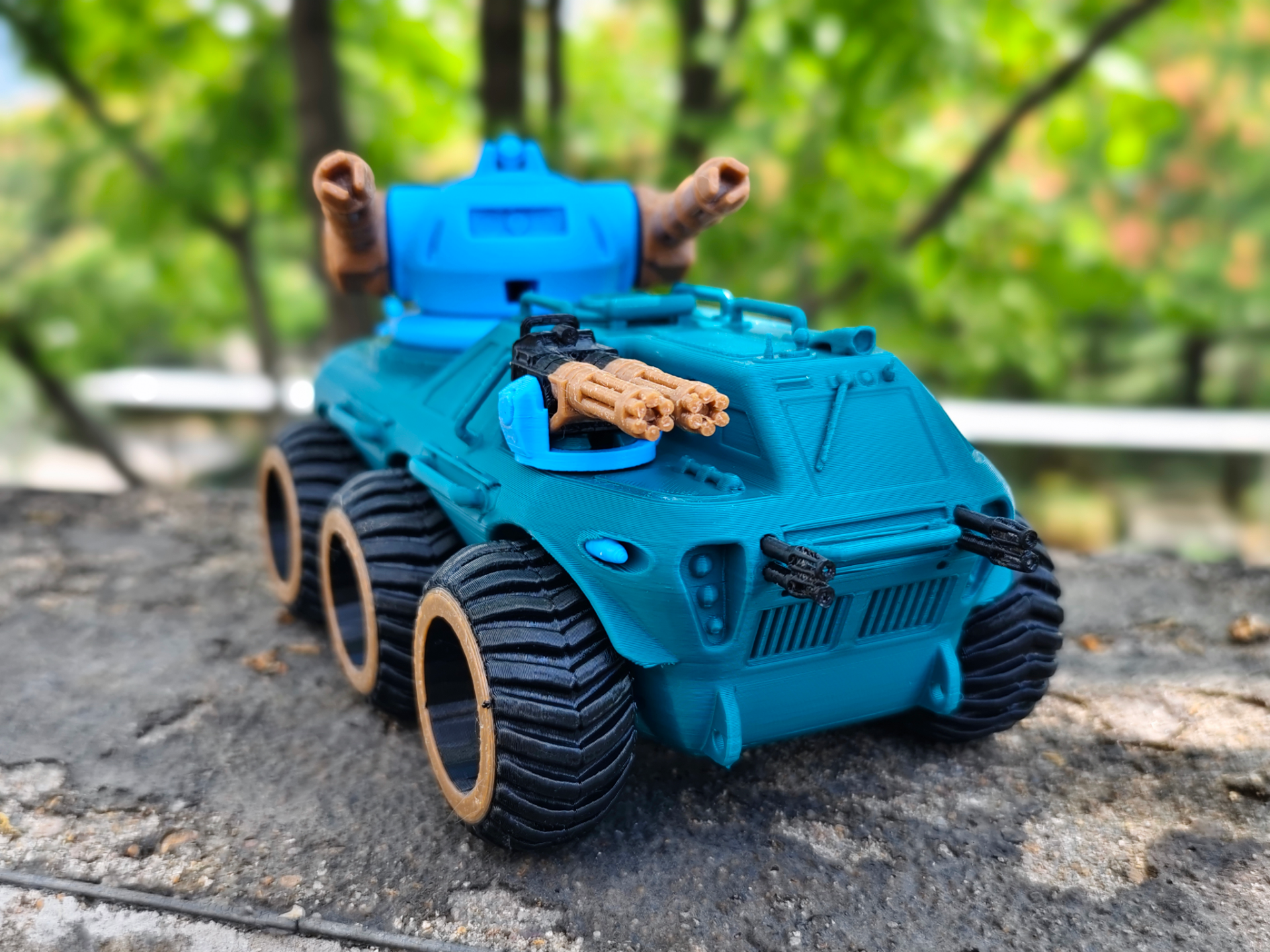 Future allterrain combat vehicle toy tank未来全地形装甲战车