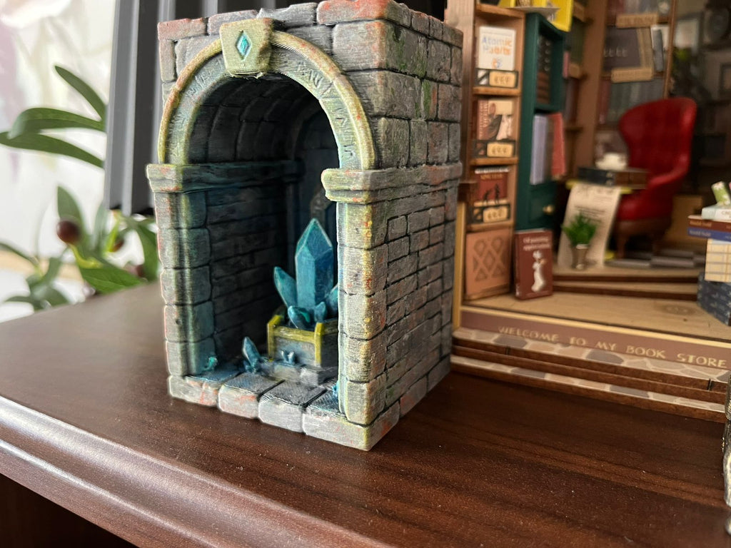 Crystal Corridor Diorama / Book Nook