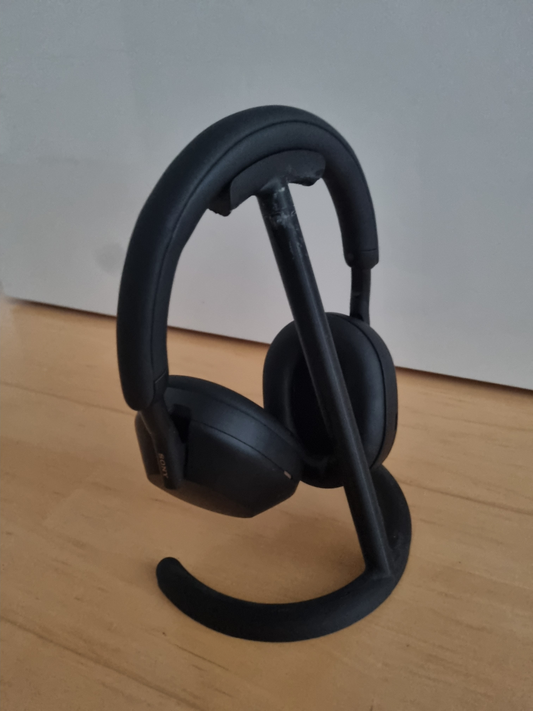 Headphone holder for Sony