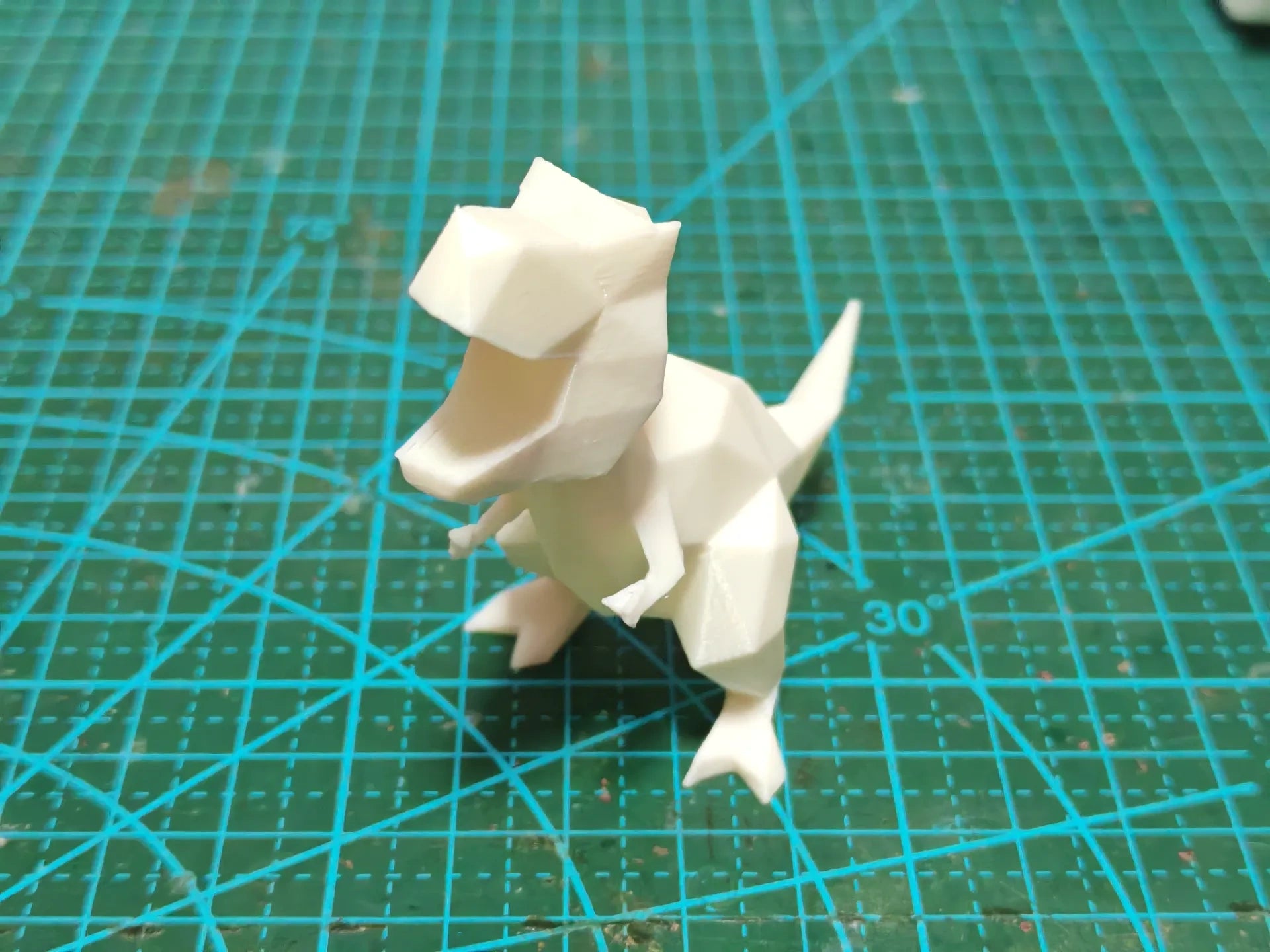仅需8g耗材的低多边形霸王龙Low-poly U2933