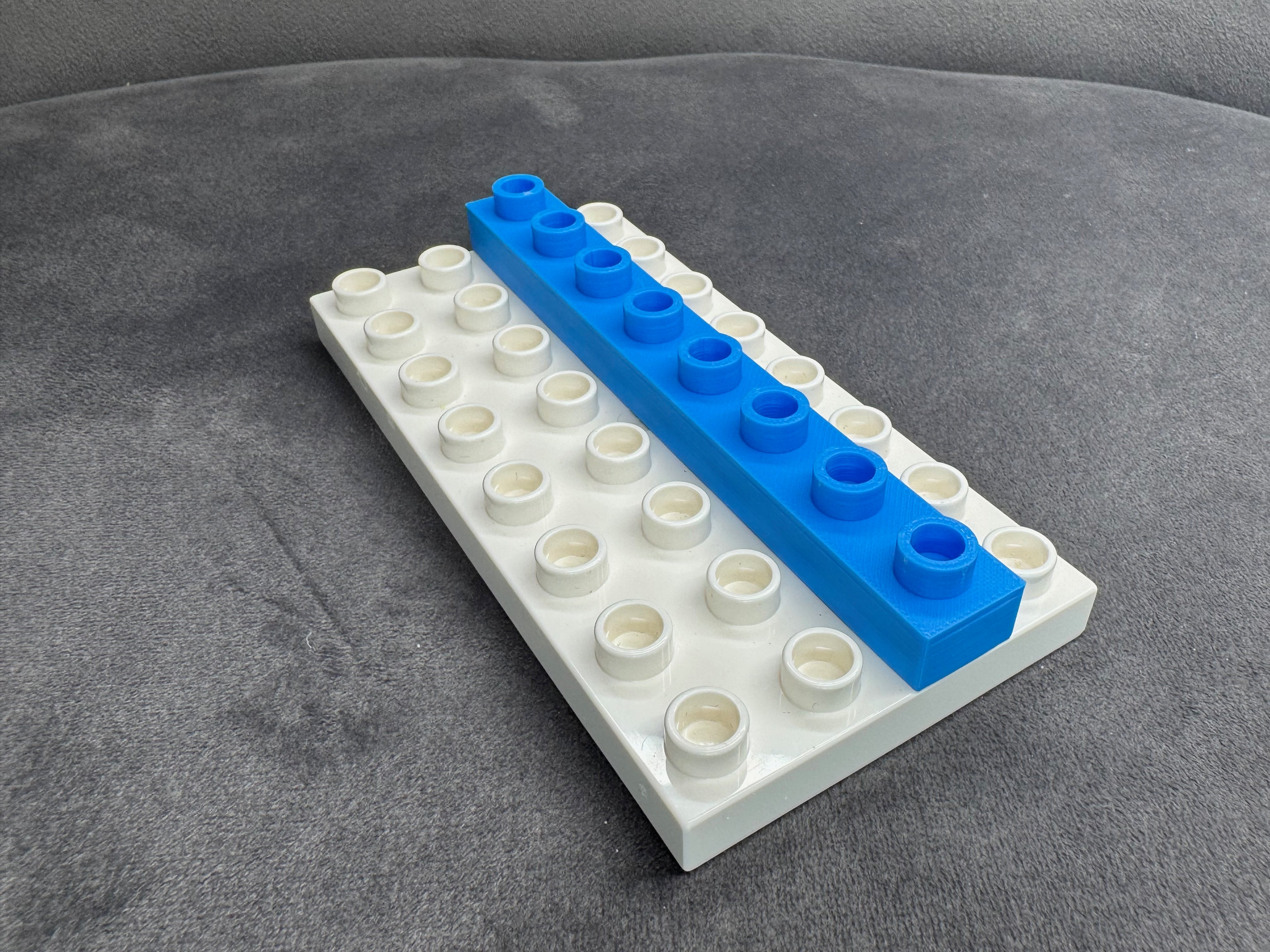 BRICK 1x8 Plate (Duplo Compatible)