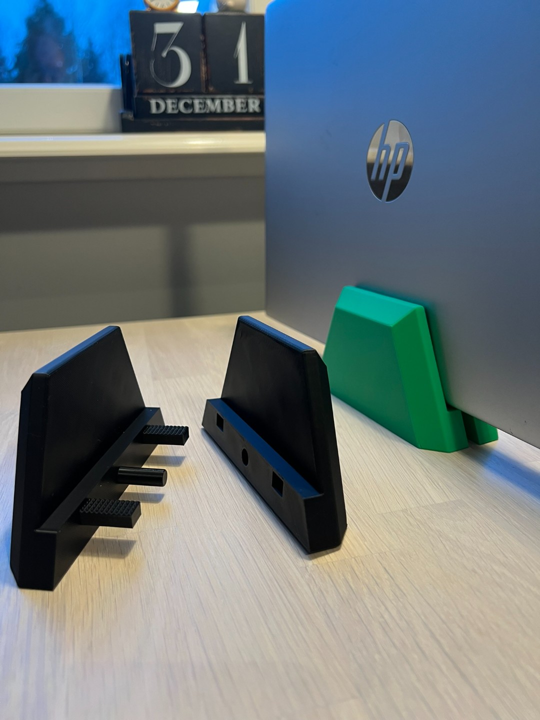 Laptop Stand-Steplessly adjustable!