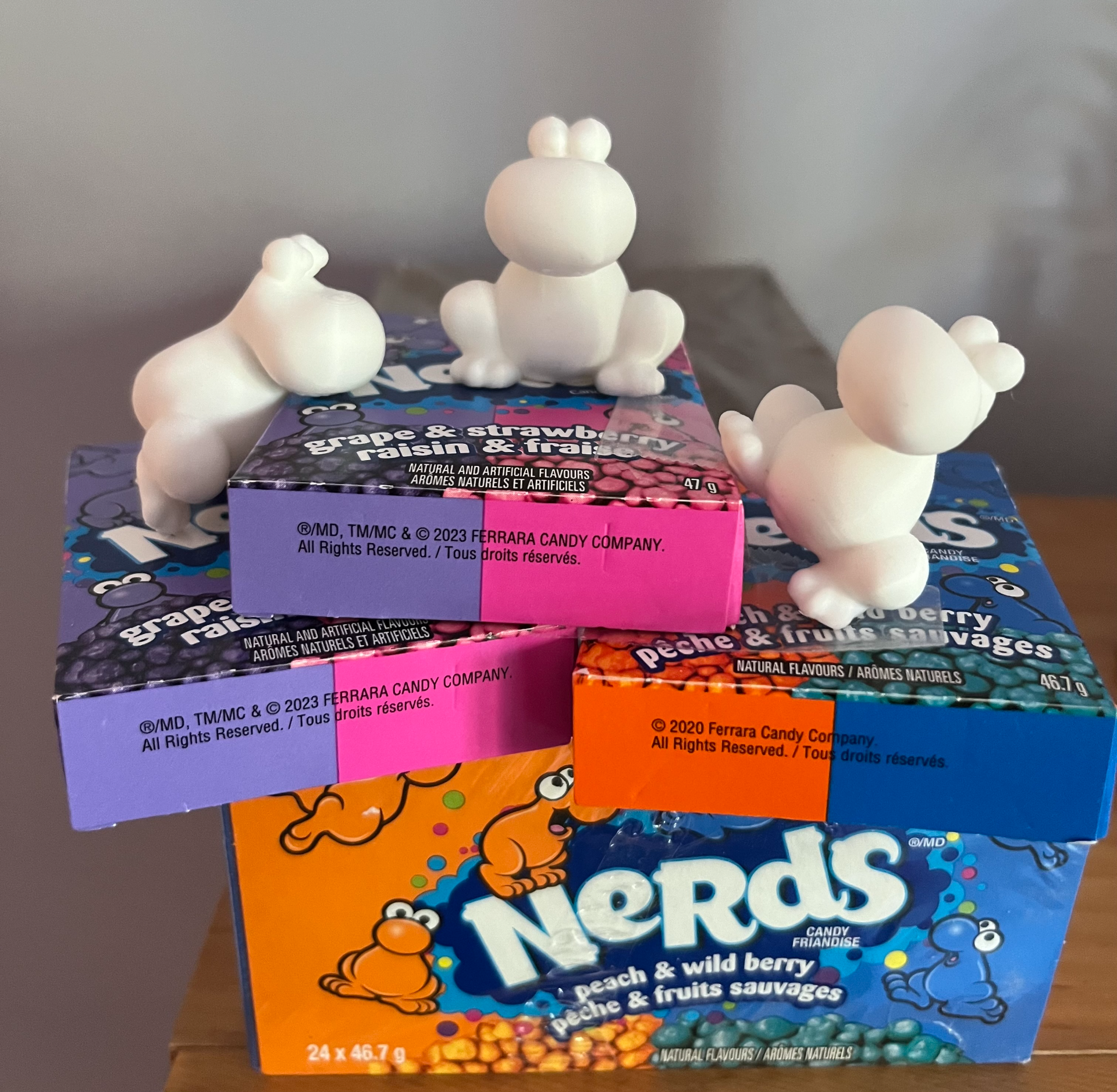 Wonka Nerds candy character 3 - skipping