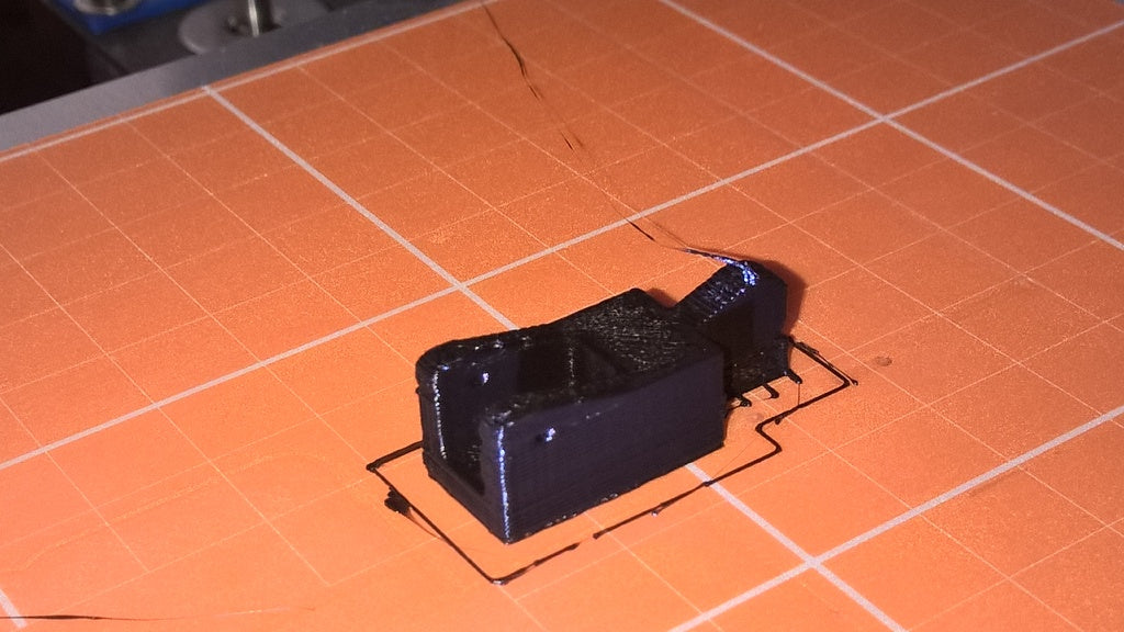 Improved DeWalt 611 Air Diffuser for X-Carve /w lock button