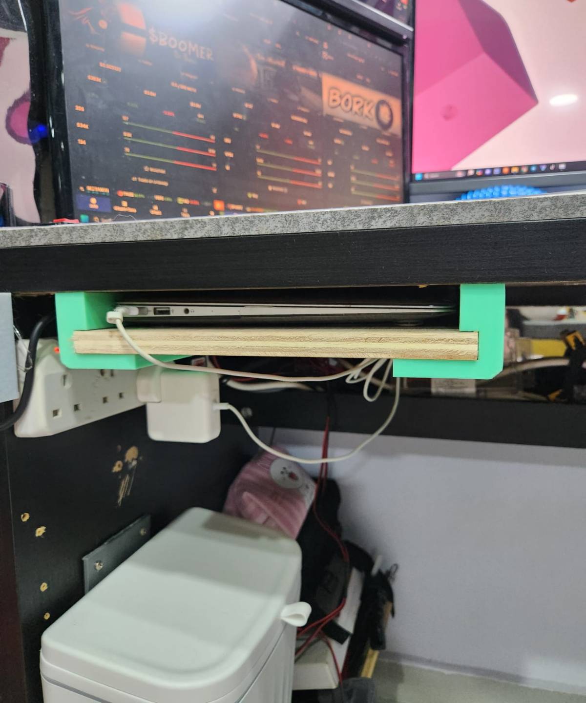 Pull Out Table Drawer For Macbook & Laptop