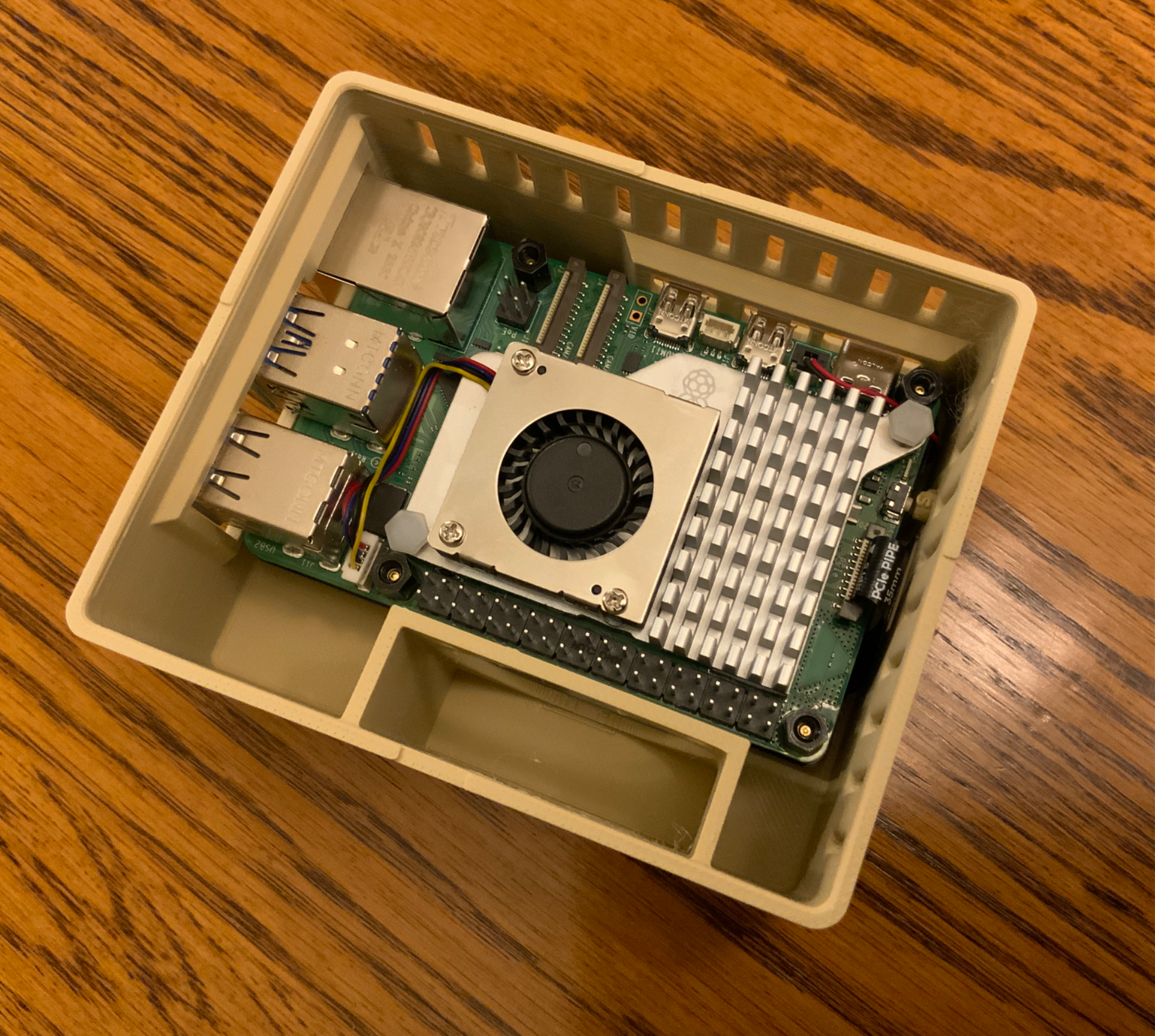 Raspberry Pi 5 & Pimoroni NVMe Board Case