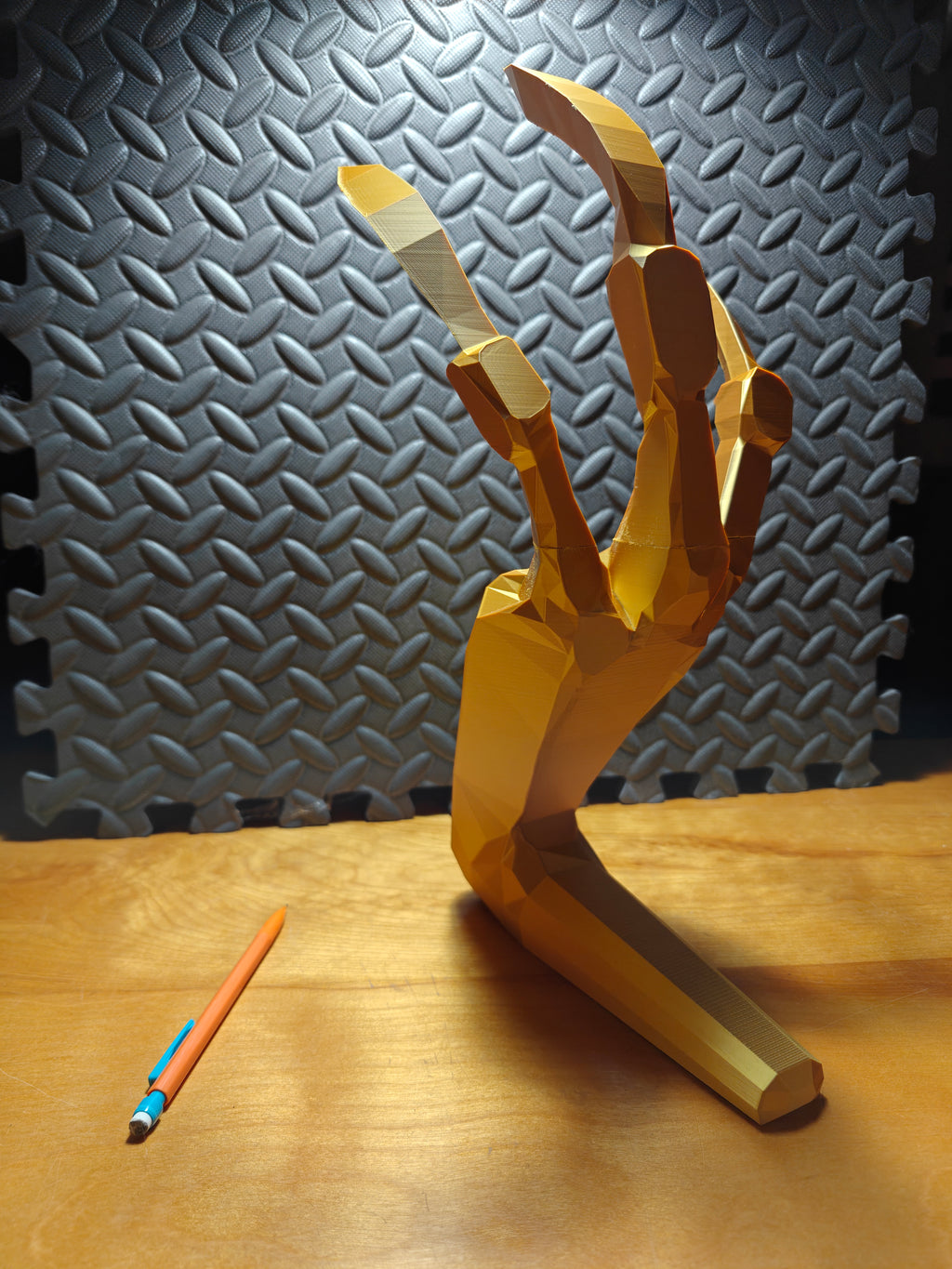 TES V: Skyrim Life-Size Golden Claw