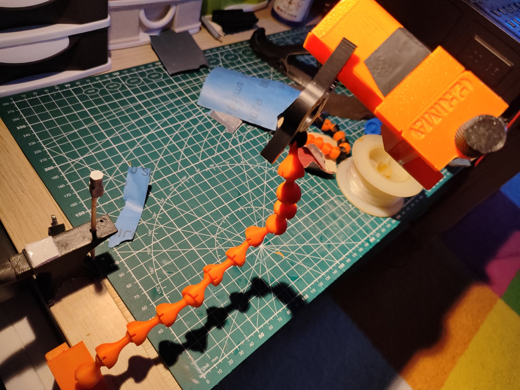 Helping hand for infinity clamp